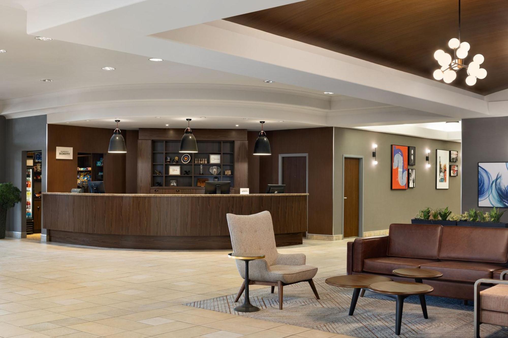 Four Points By Sheraton South Edmonton