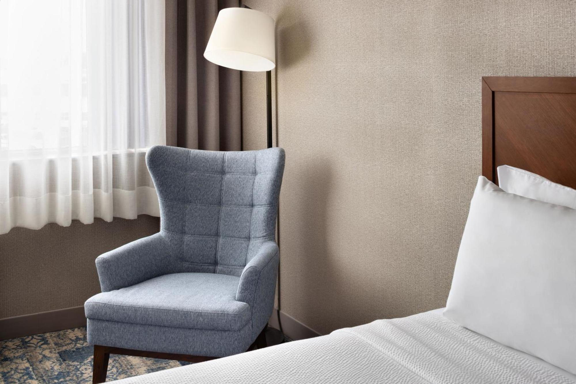 Hotel Four Points By Sheraton South 3*