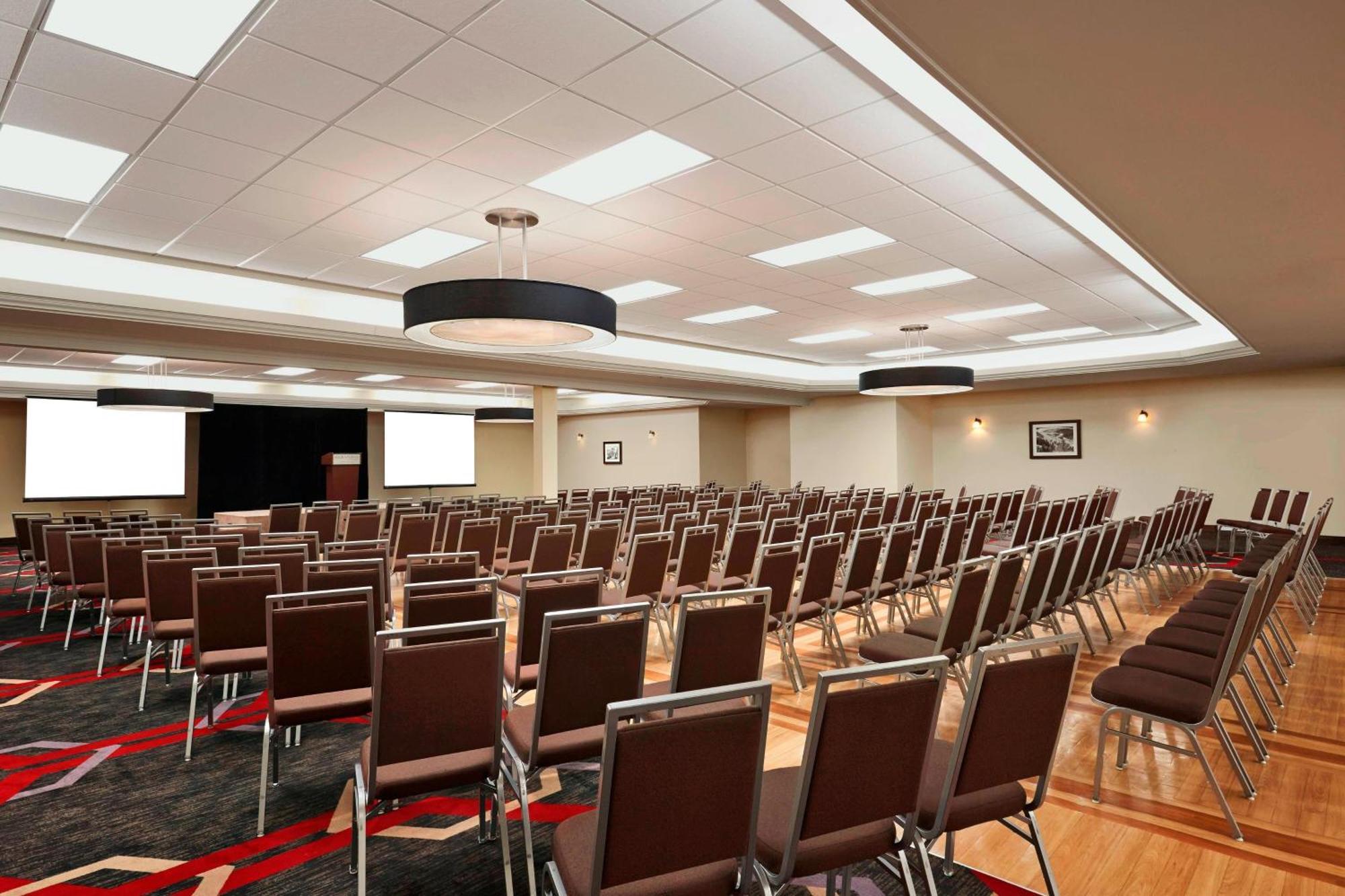 Four Points By Sheraton South 3*