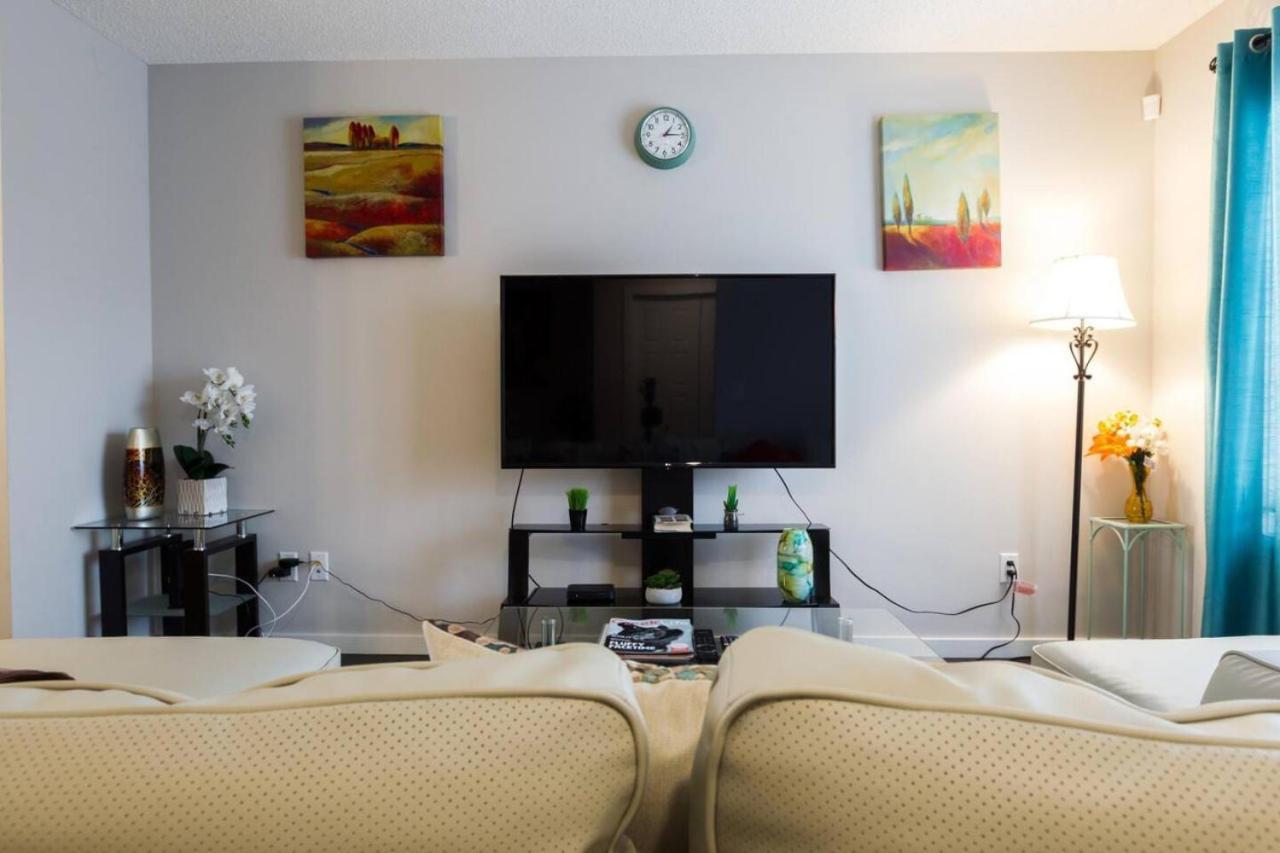 Modern Comfort Within Laurel Holiday home Edmonton