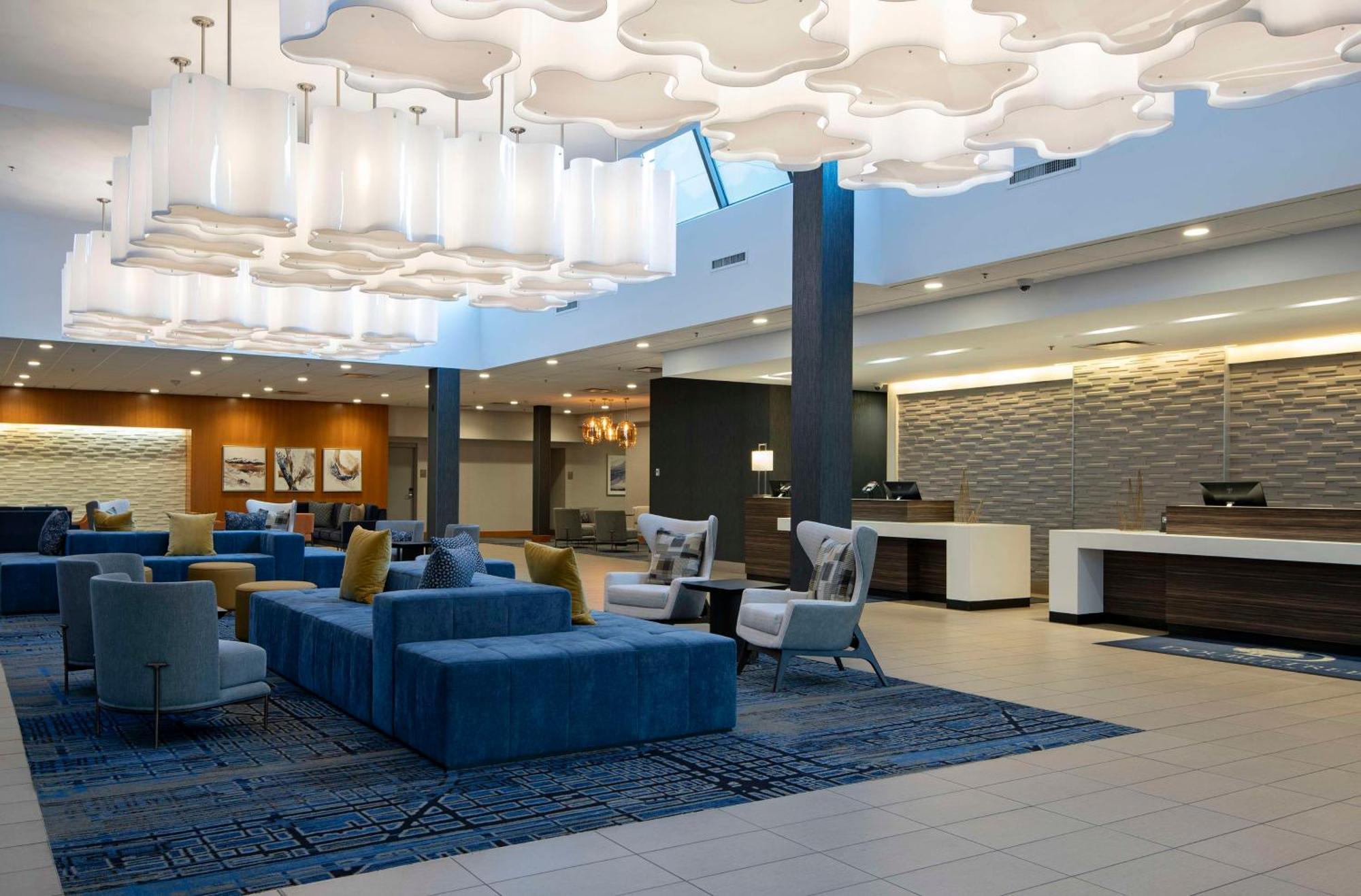 Doubletree By Hilton West Hotel Edmonton