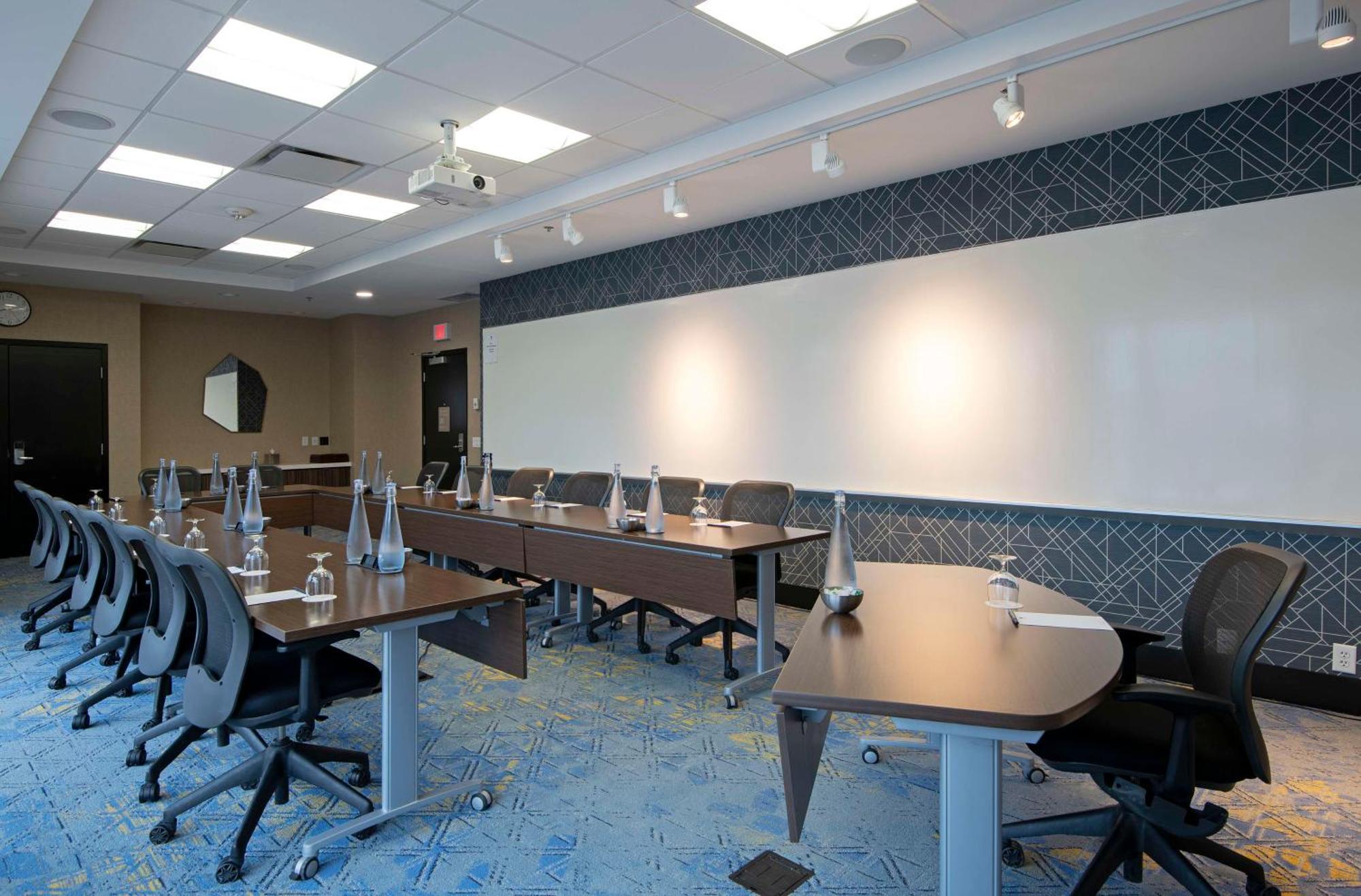 Doubletree By Hilton West