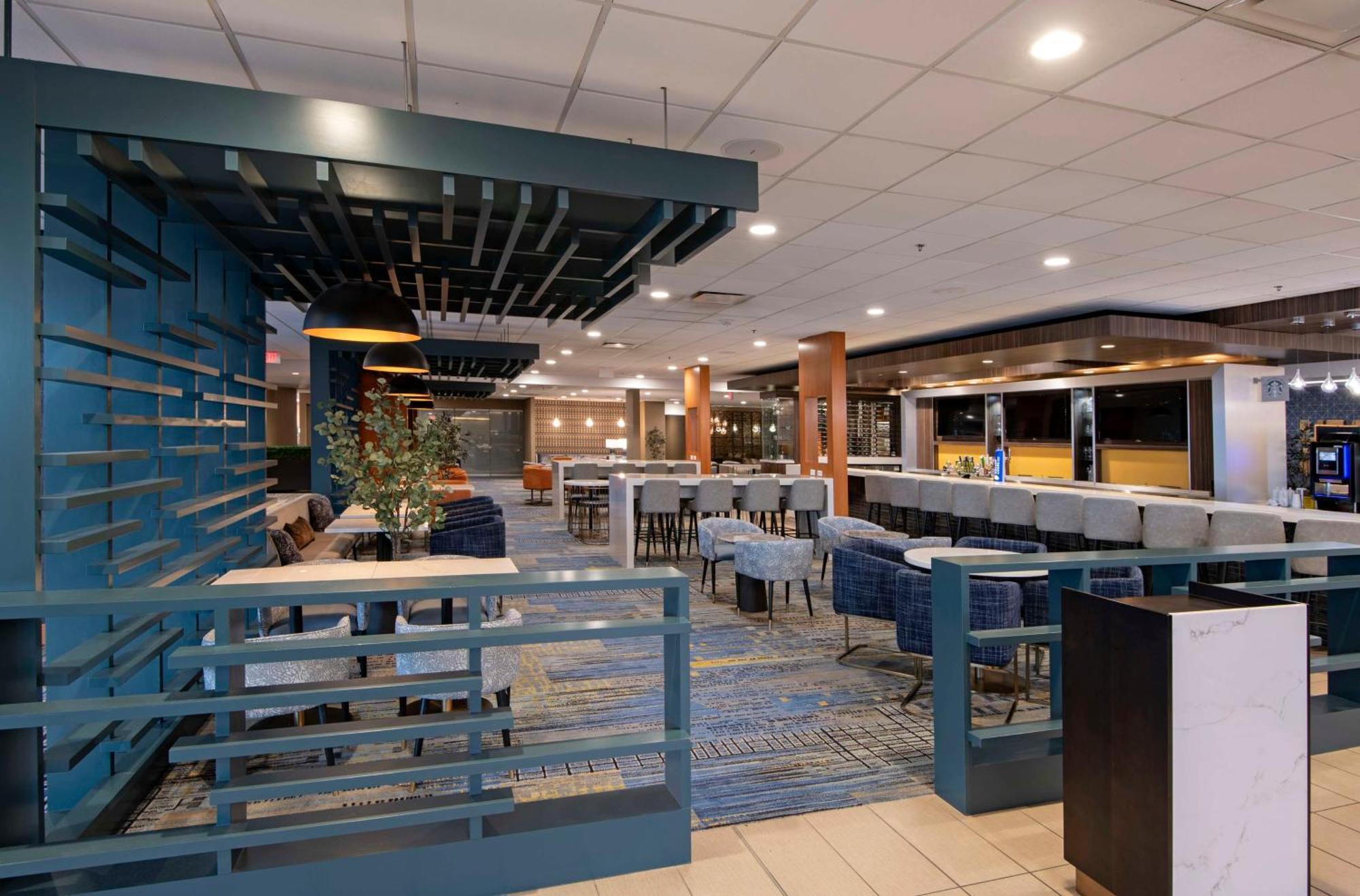 Doubletree By Hilton West Hotel