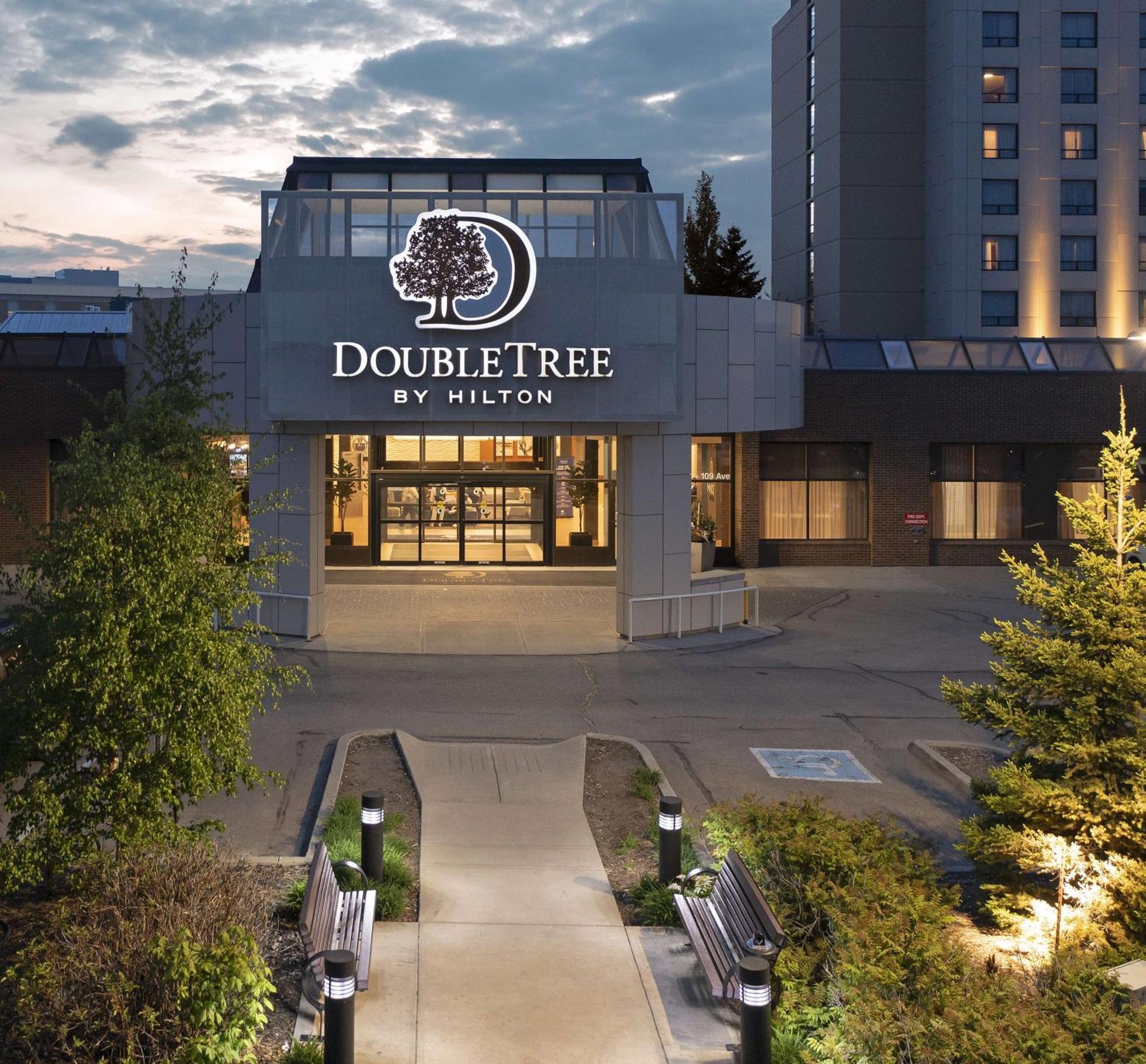 Doubletree By Hilton West