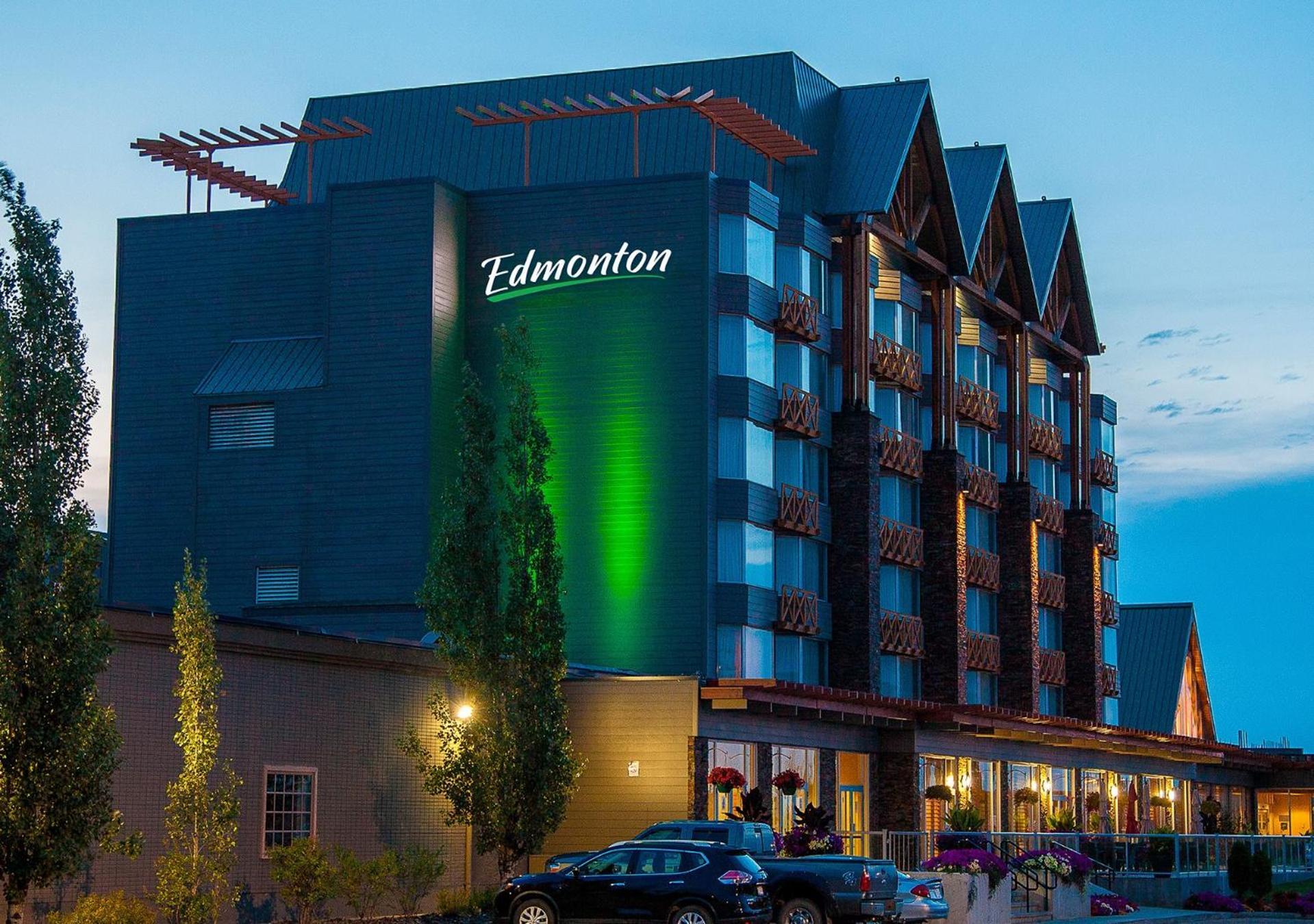 Hotel & Convention Center 3*