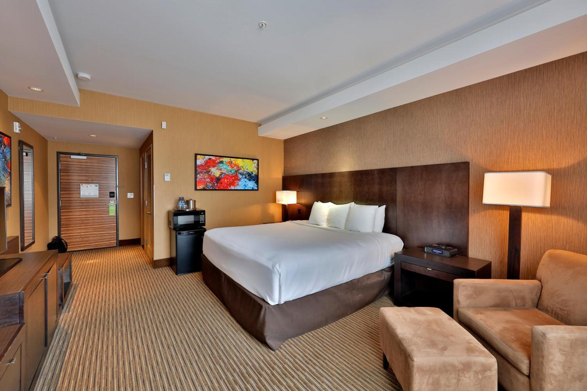 & Convention Center Hotel 3*