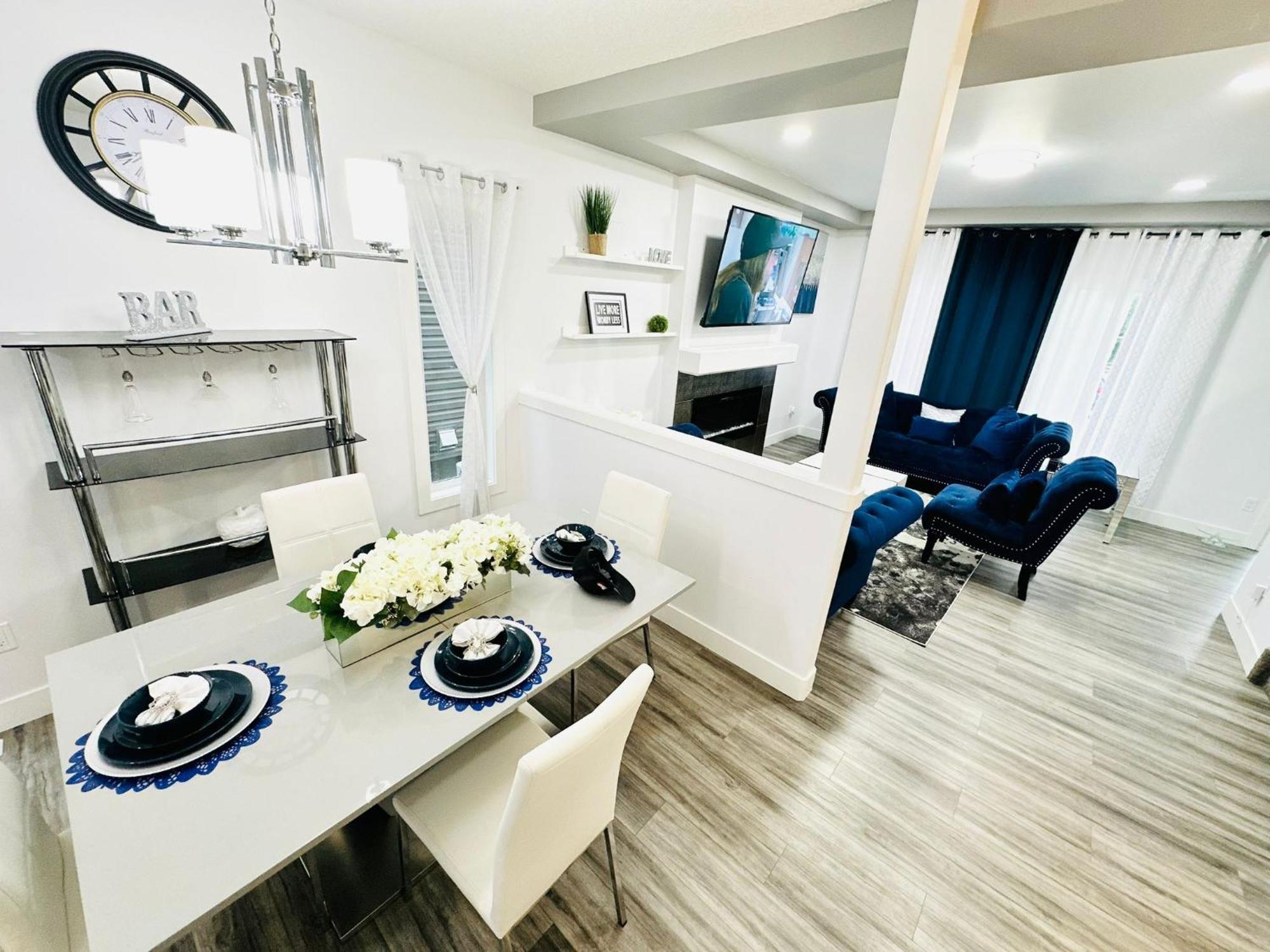 Luxury Villa *