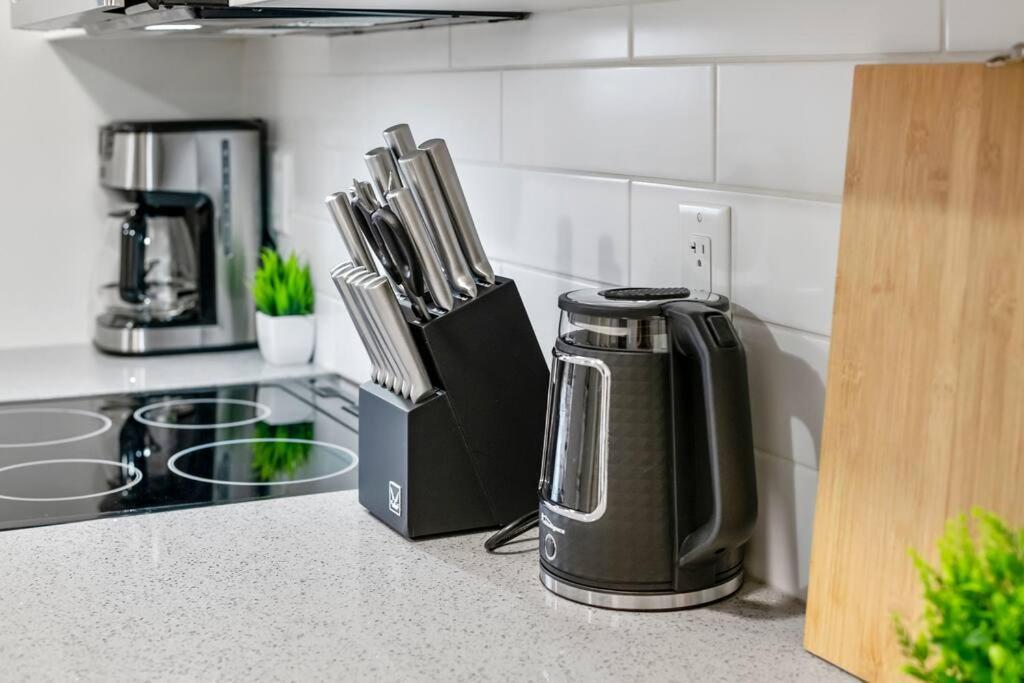 Modern Unit - Close To Dt * Edmonton