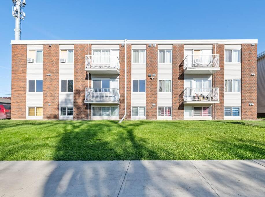 Modern Unit - Close To Dt *
