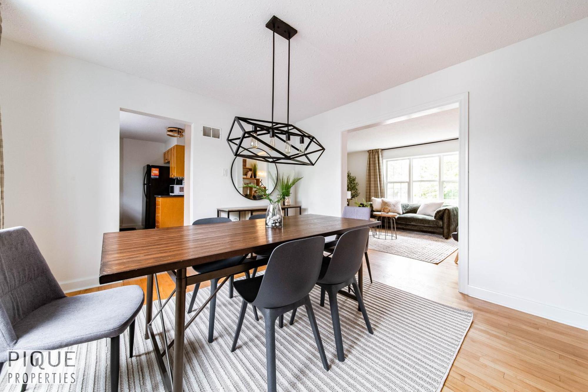 5 Bedroom Nordic Home, Pet Friendly, Garage, Wifi, Foosball! *