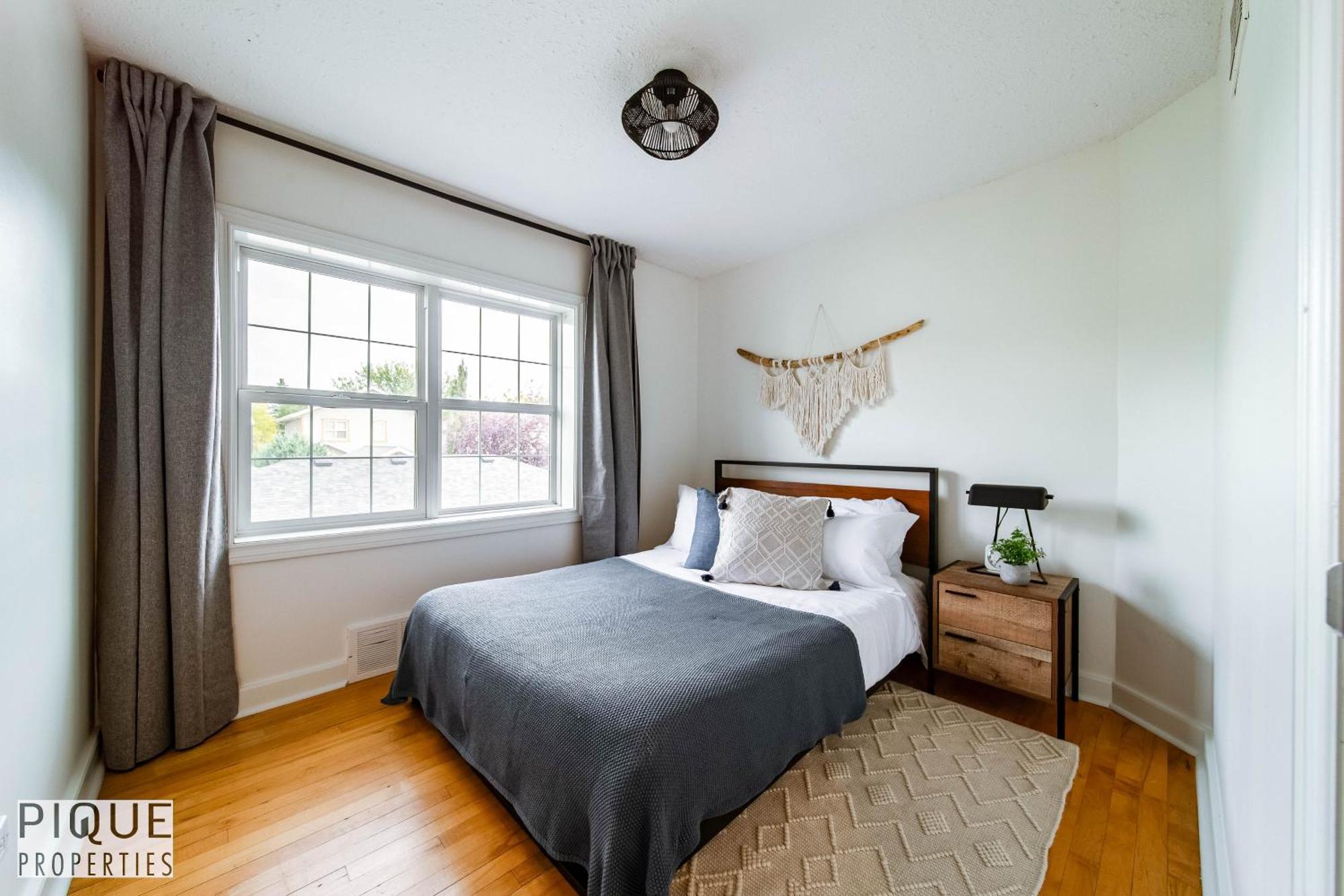 Holiday home 5 Bedroom Nordic Home, Pet Friendly, Garage, Wifi, Foosball! Edmonton