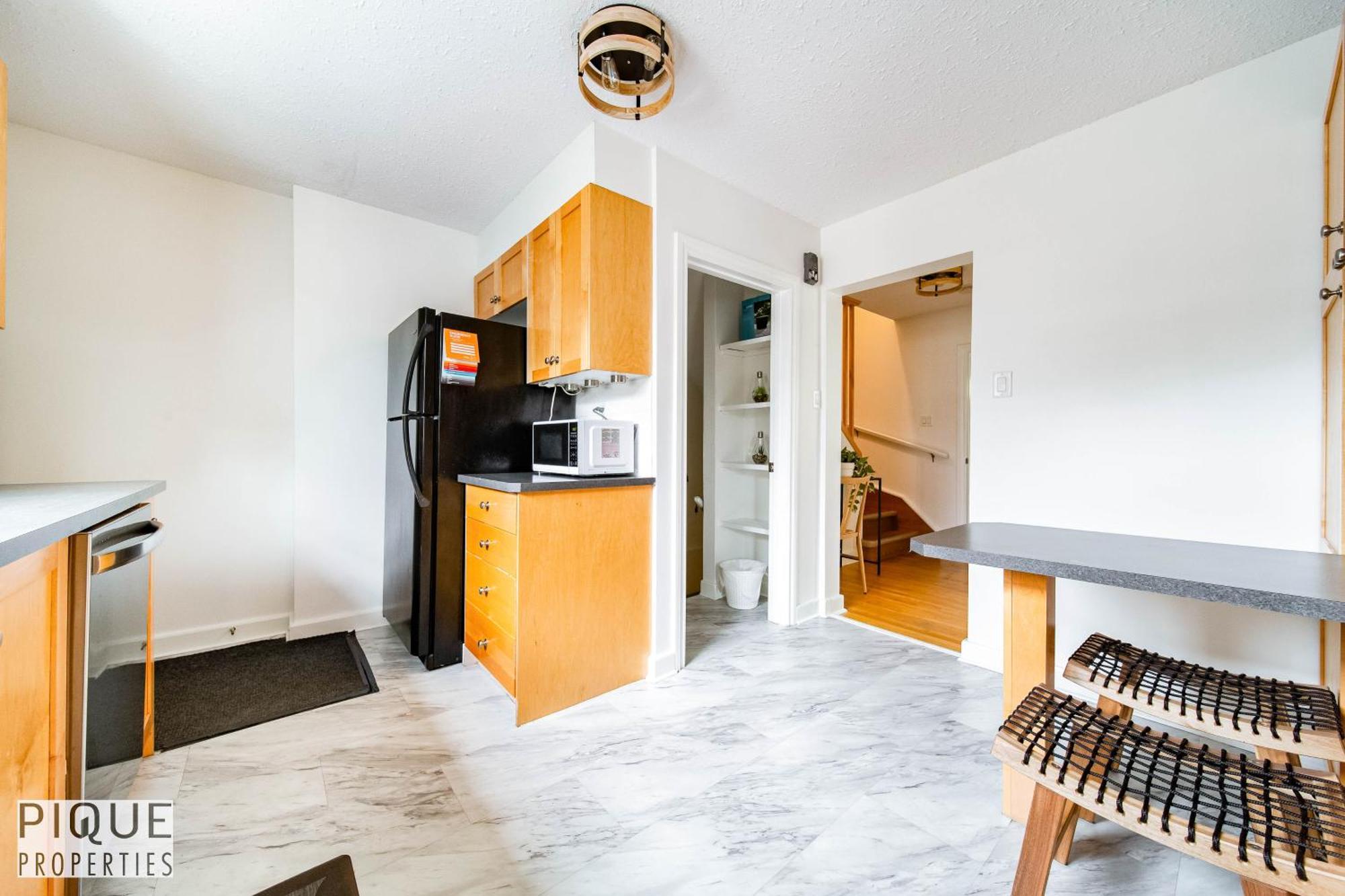 5 Bedroom Nordic Home, Pet Friendly, Garage, Wifi, Foosball!
