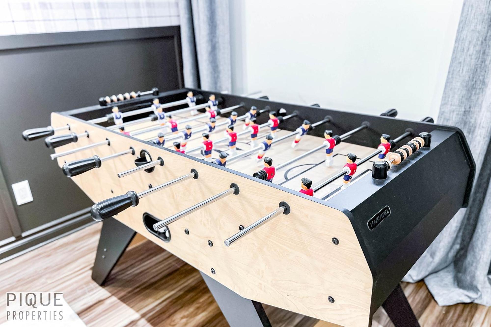 Holiday home 5 Bedroom Nordic Home, Pet Friendly, Garage, Wifi, Foosball! *