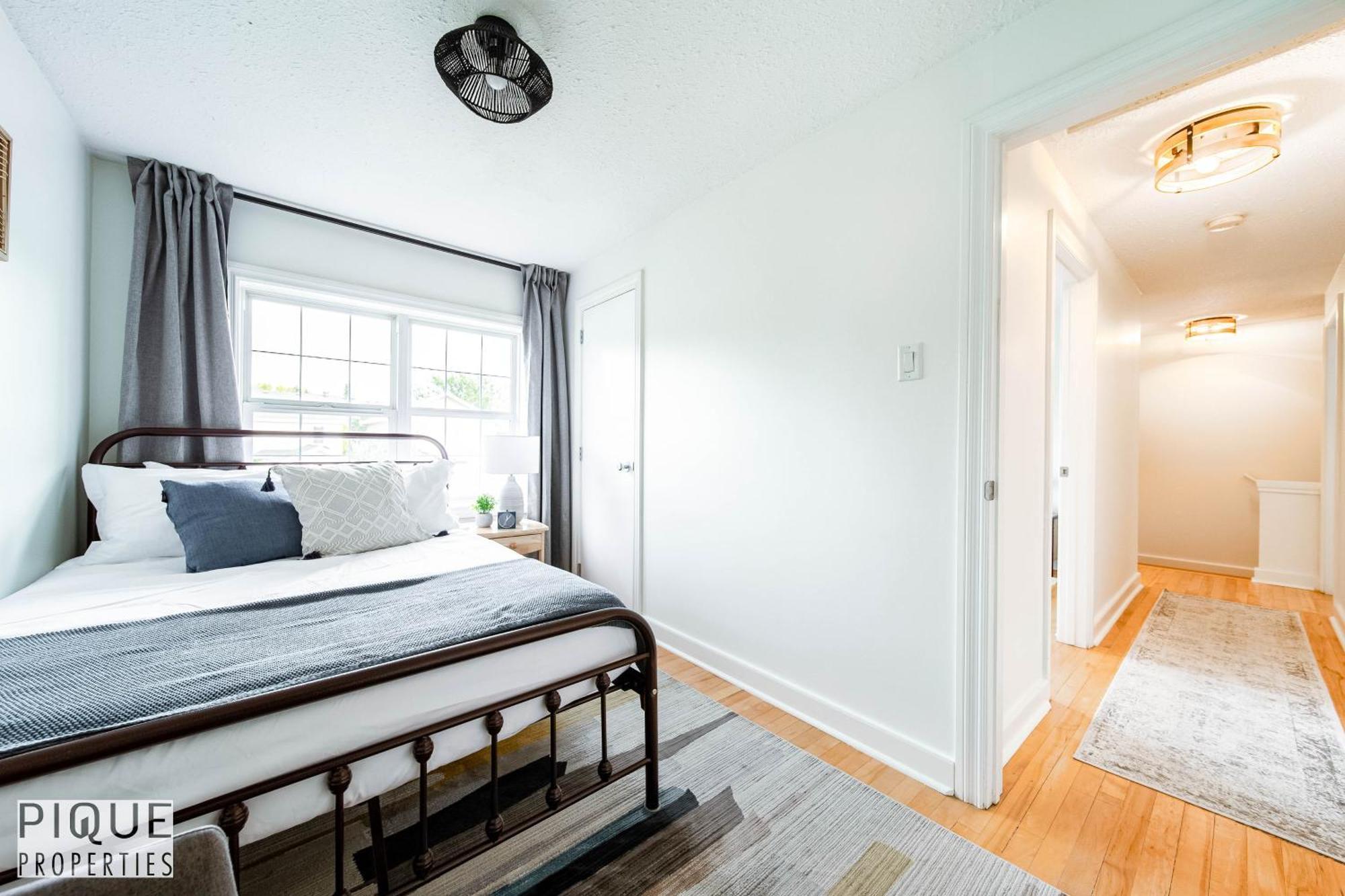 Holiday home 5 Bedroom Nordic Home, Pet Friendly, Garage, Wifi, Foosball! Edmonton