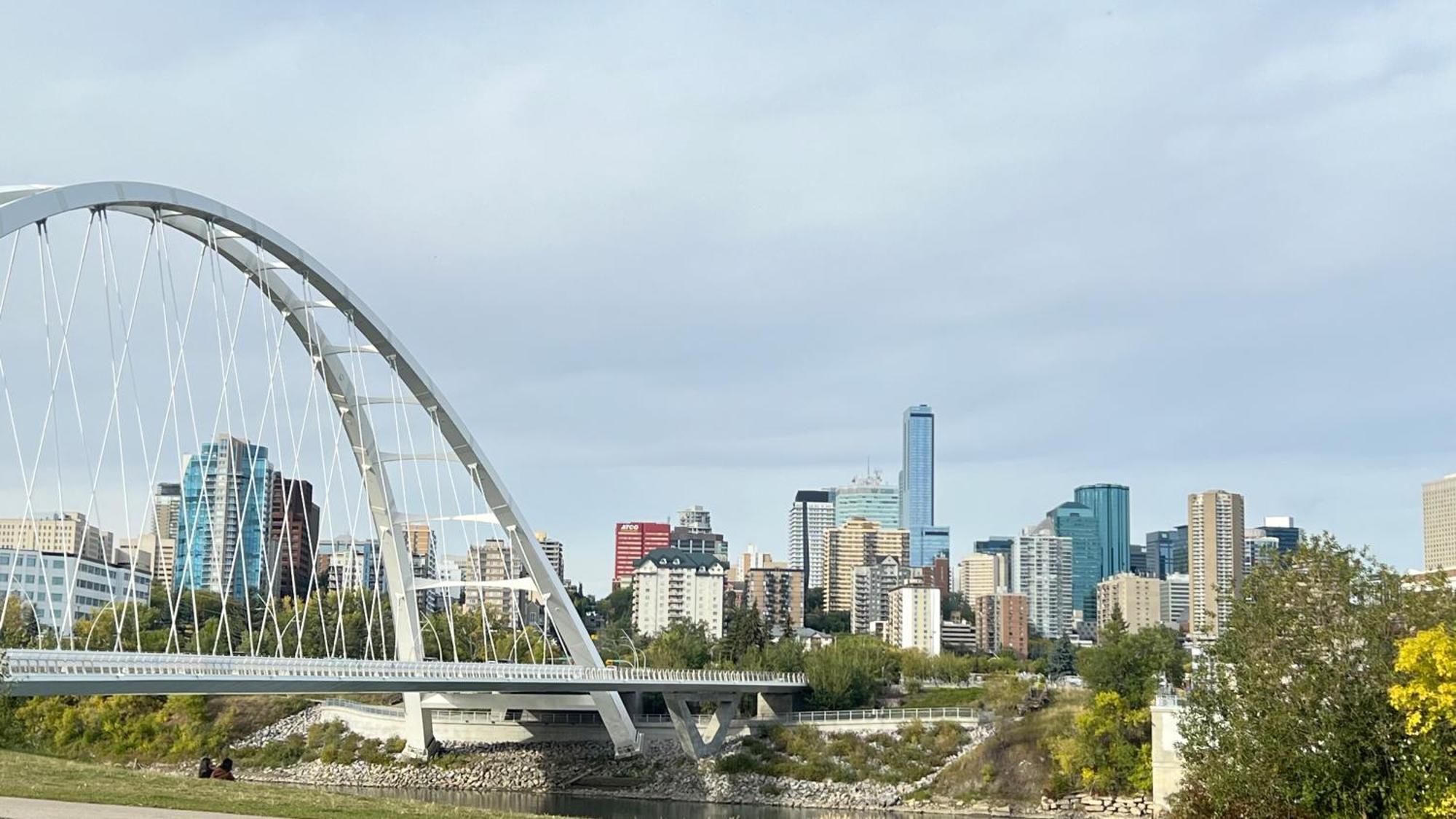 Amazing River And City View In Non Smoking Condominium Aparthotel