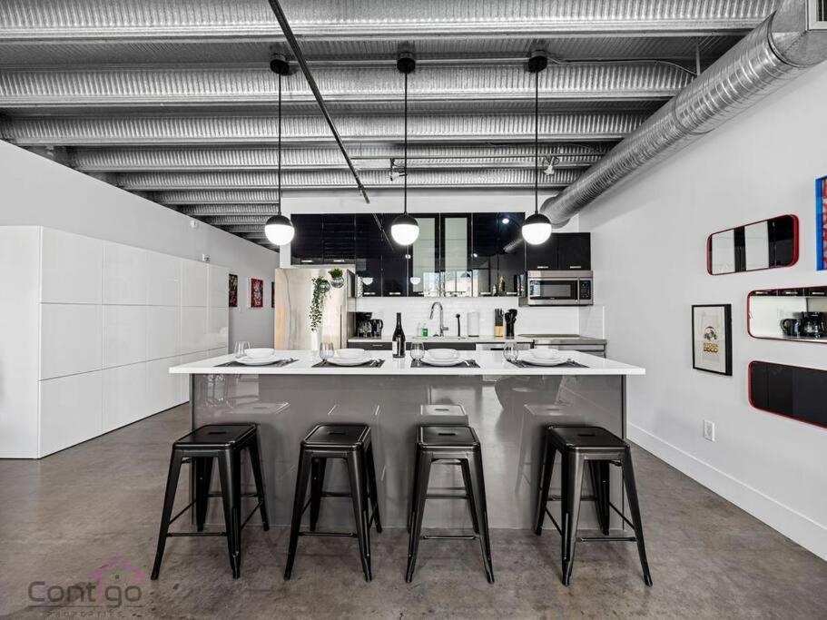 Urban Pop Loft, Near Ice District, Ug Parking Edmonton