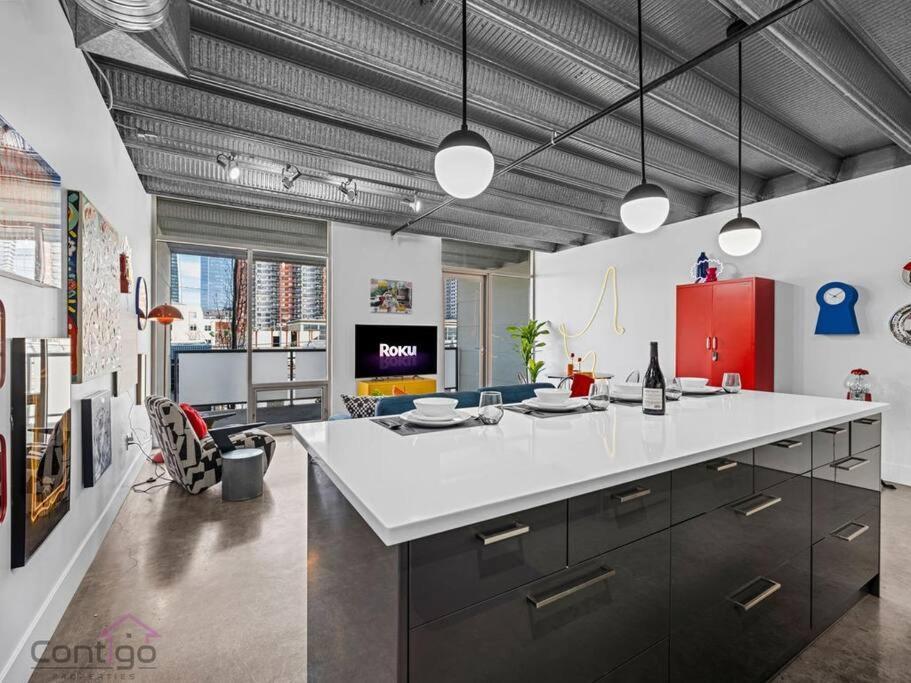 Urban Pop Loft, Near Ice District, Ug Parking Edmonton
