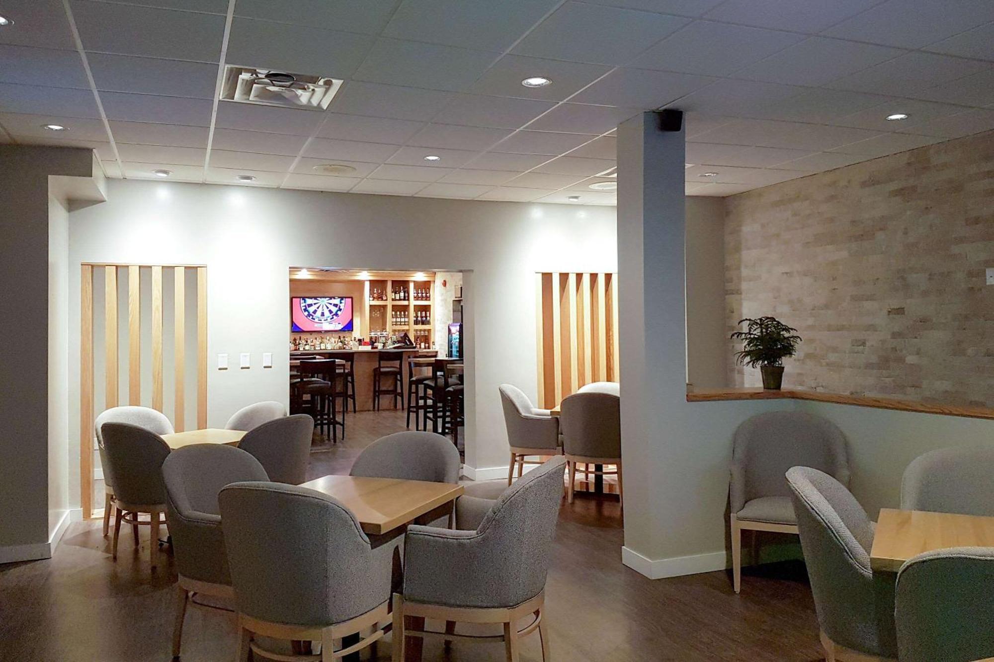 Radisson & Conference Centre Hotel 3*