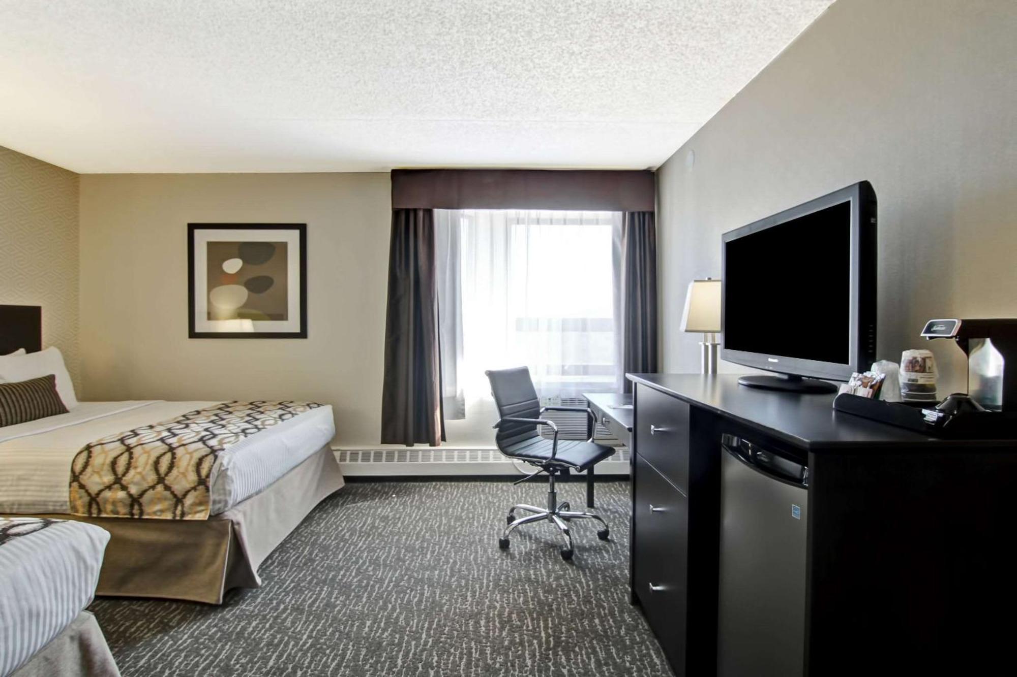 Radisson & Conference Centre