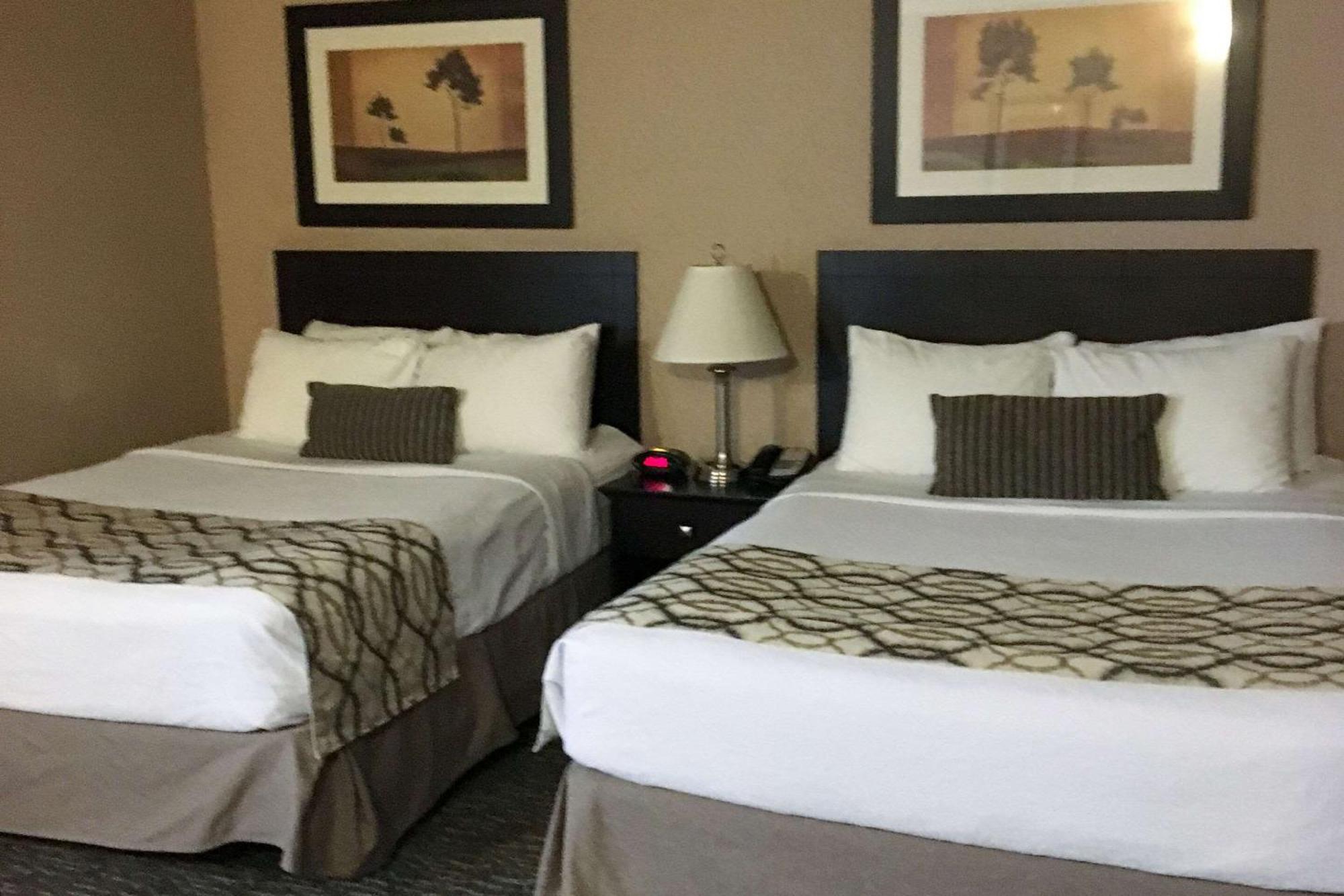 Radisson & Conference Centre Hotel Edmonton