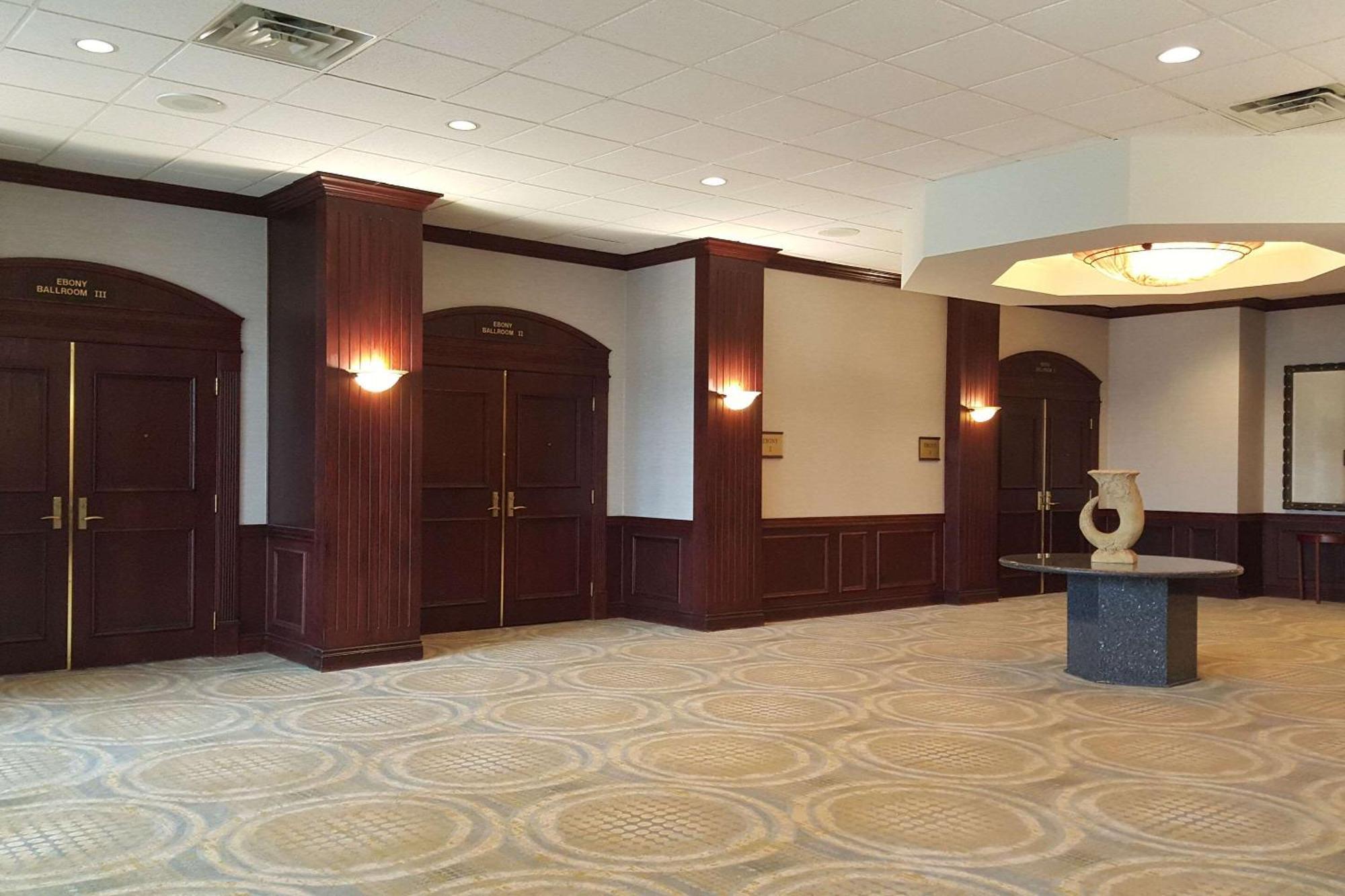Radisson & Conference Centre Hotel Edmonton