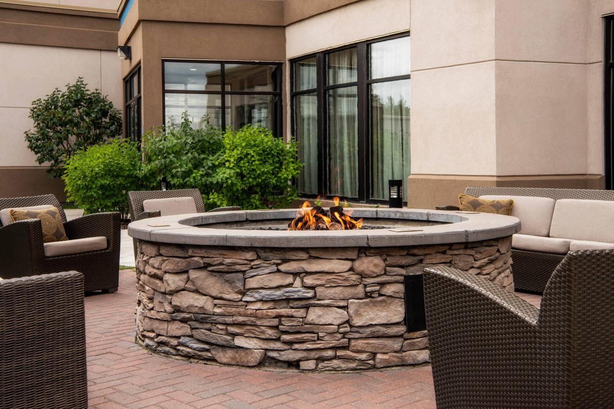 Courtyard By Marriott West Hotel Edmonton