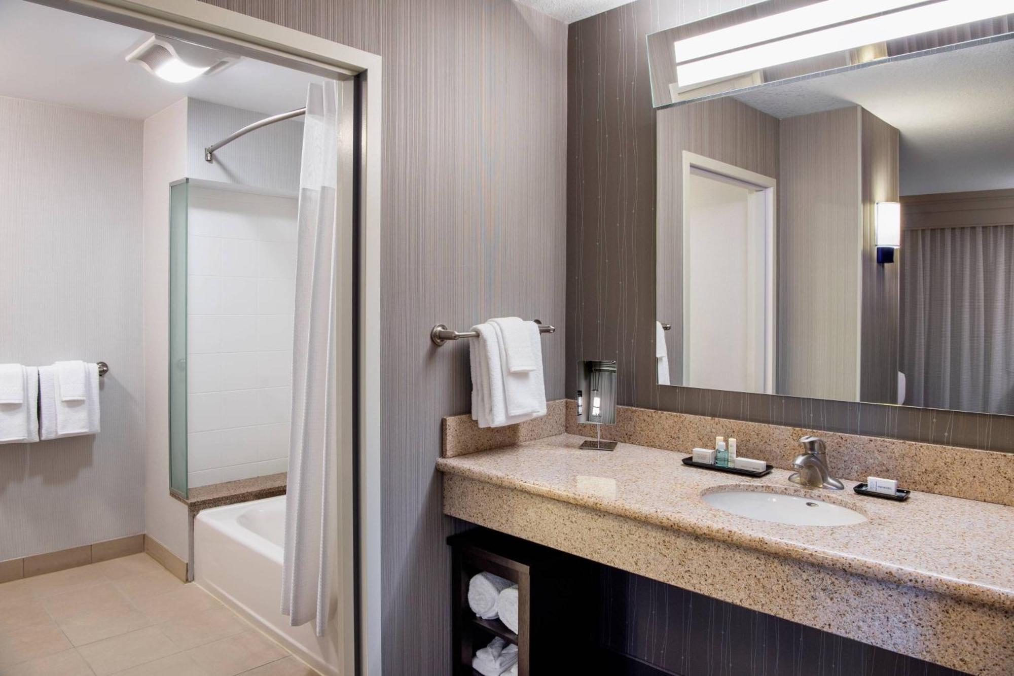Courtyard By Marriott West 3* Edmonton