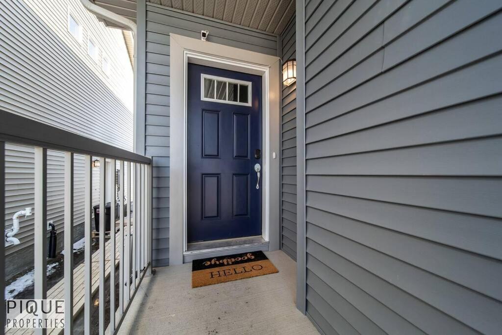 Apartment Modern Executive Home-sleeps12-kingbeds-fullhouse *