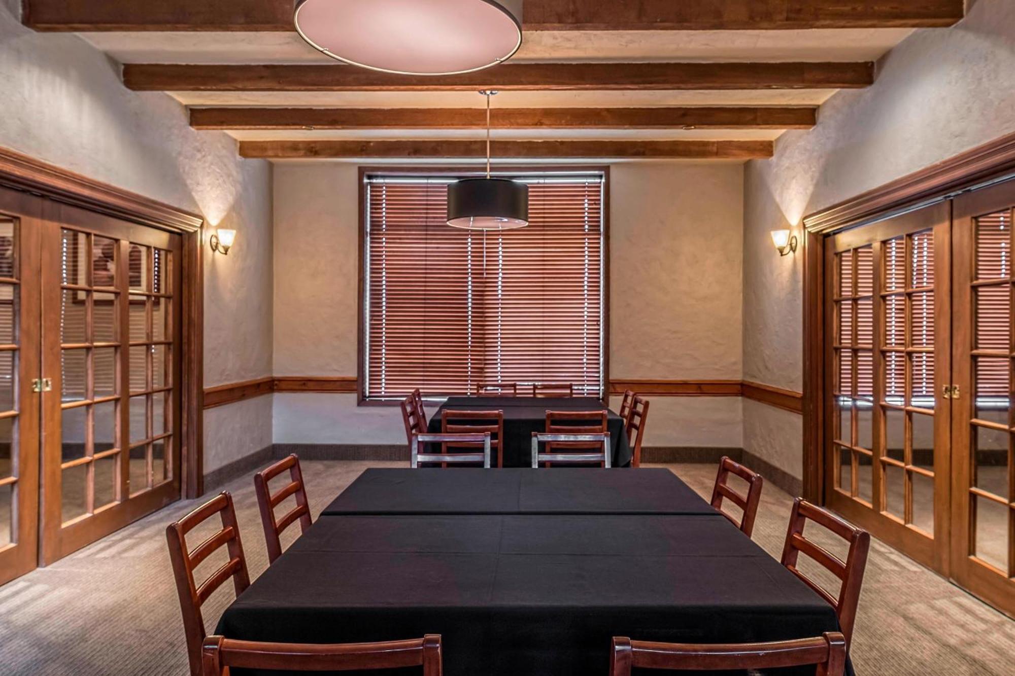 Hotel Four Points By Sheraton South Edmonton