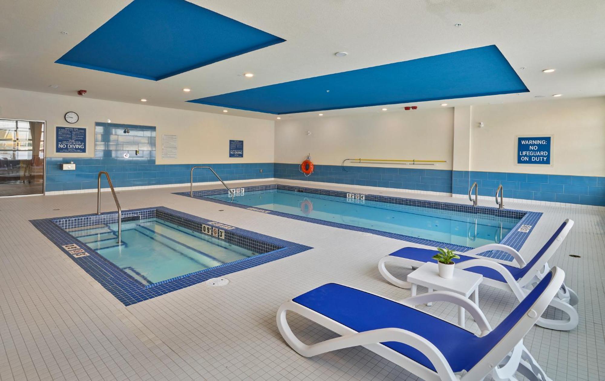 Element West Hotel 3*