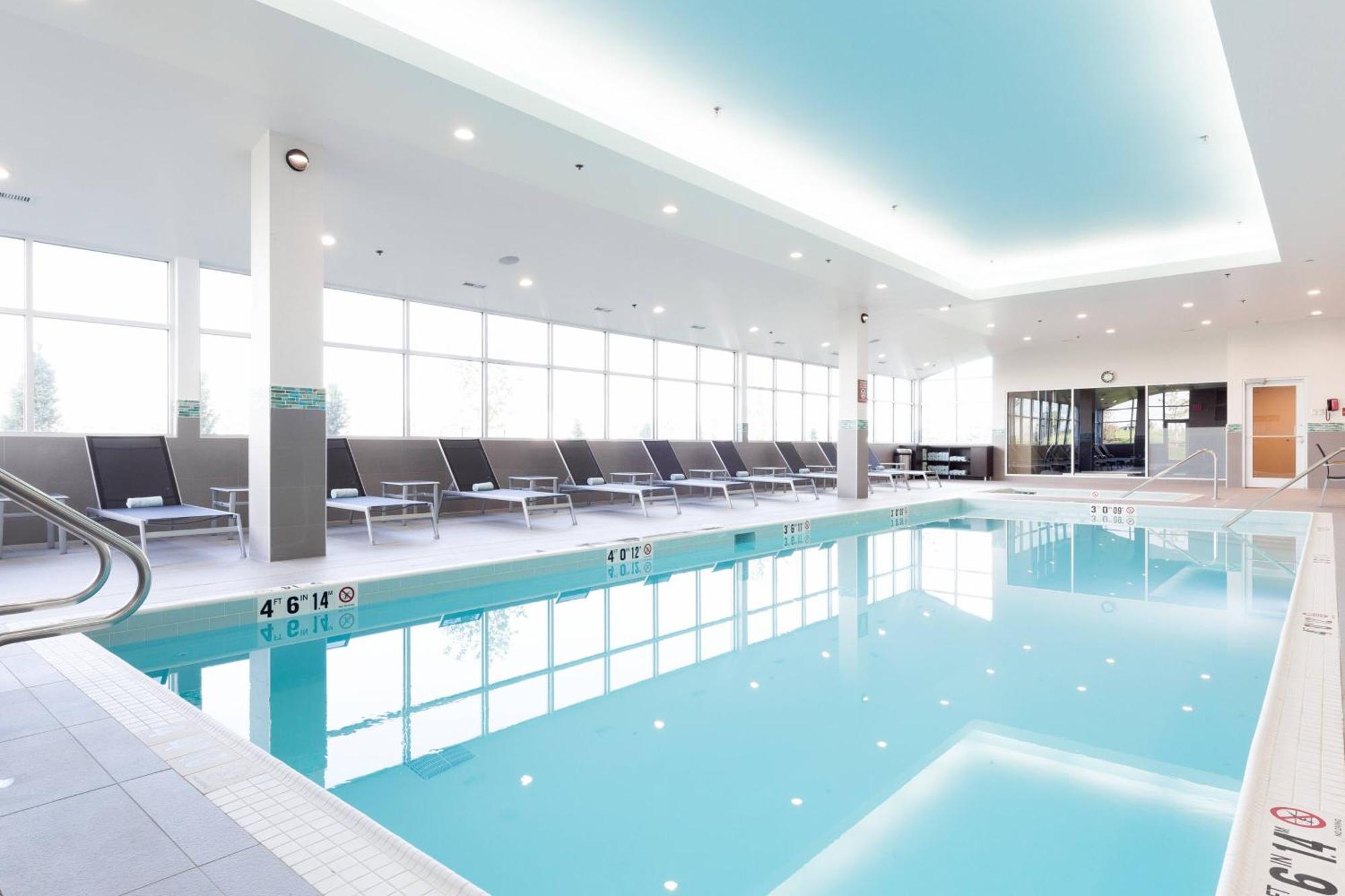 Towneplace Suites By Marriott Edmonton South 4*