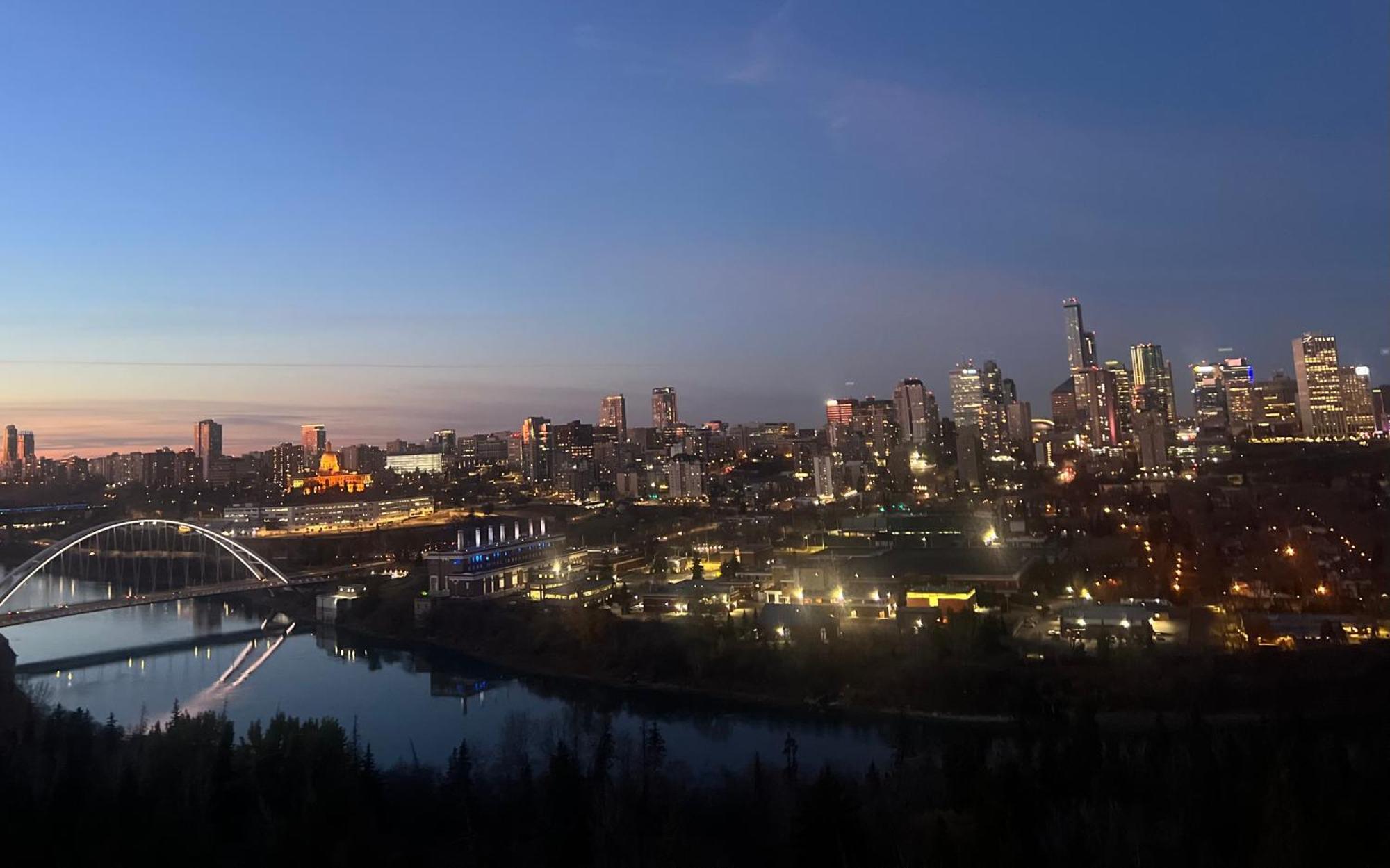 Amazing River And City View In Non Smoking Condominium *