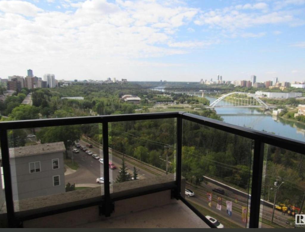 Amazing River And City View In Non Smoking Condominium Edmonton