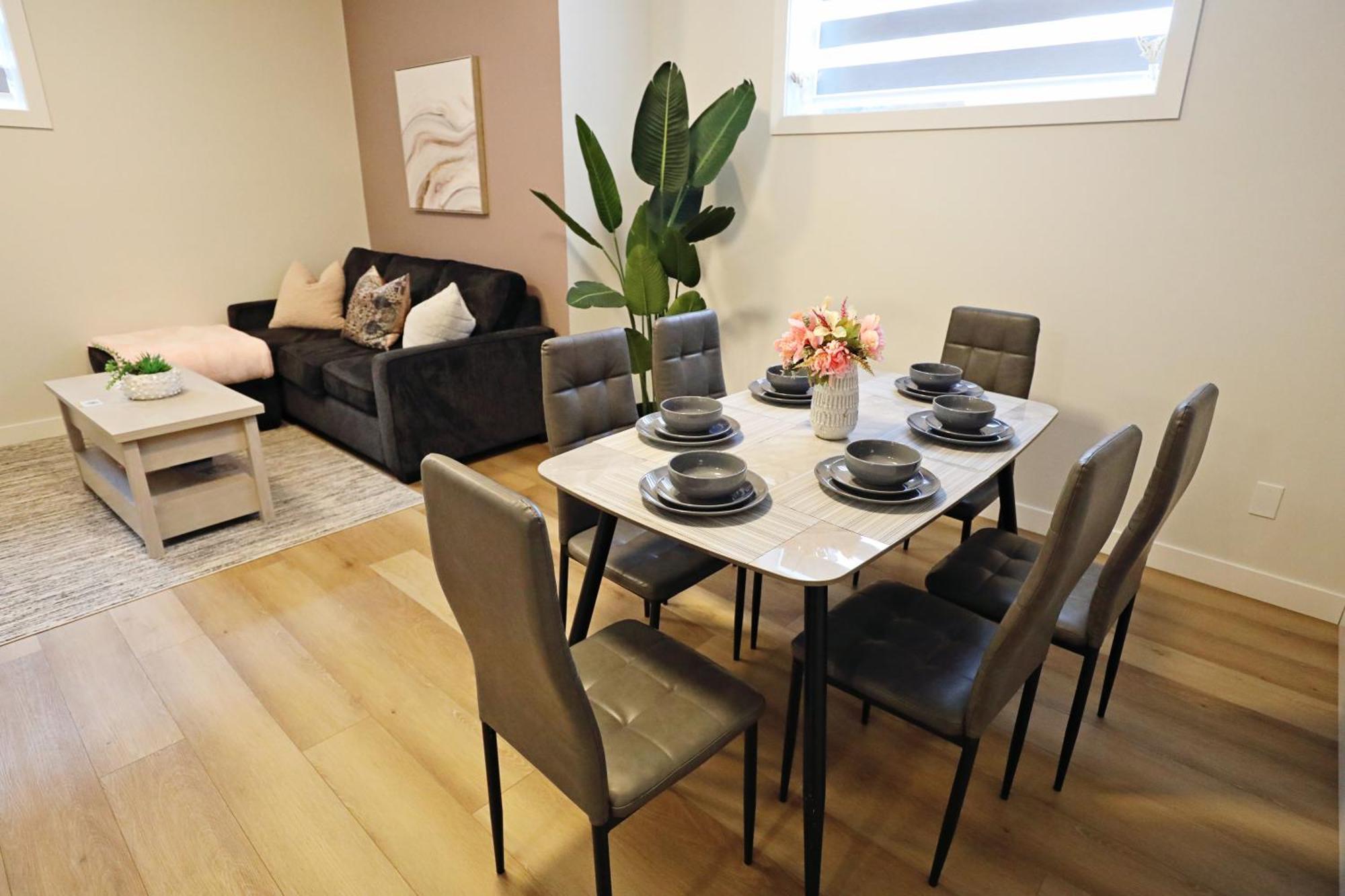 Holiday home Downtown 5 Bedroom,rogers,commonwealth,nait