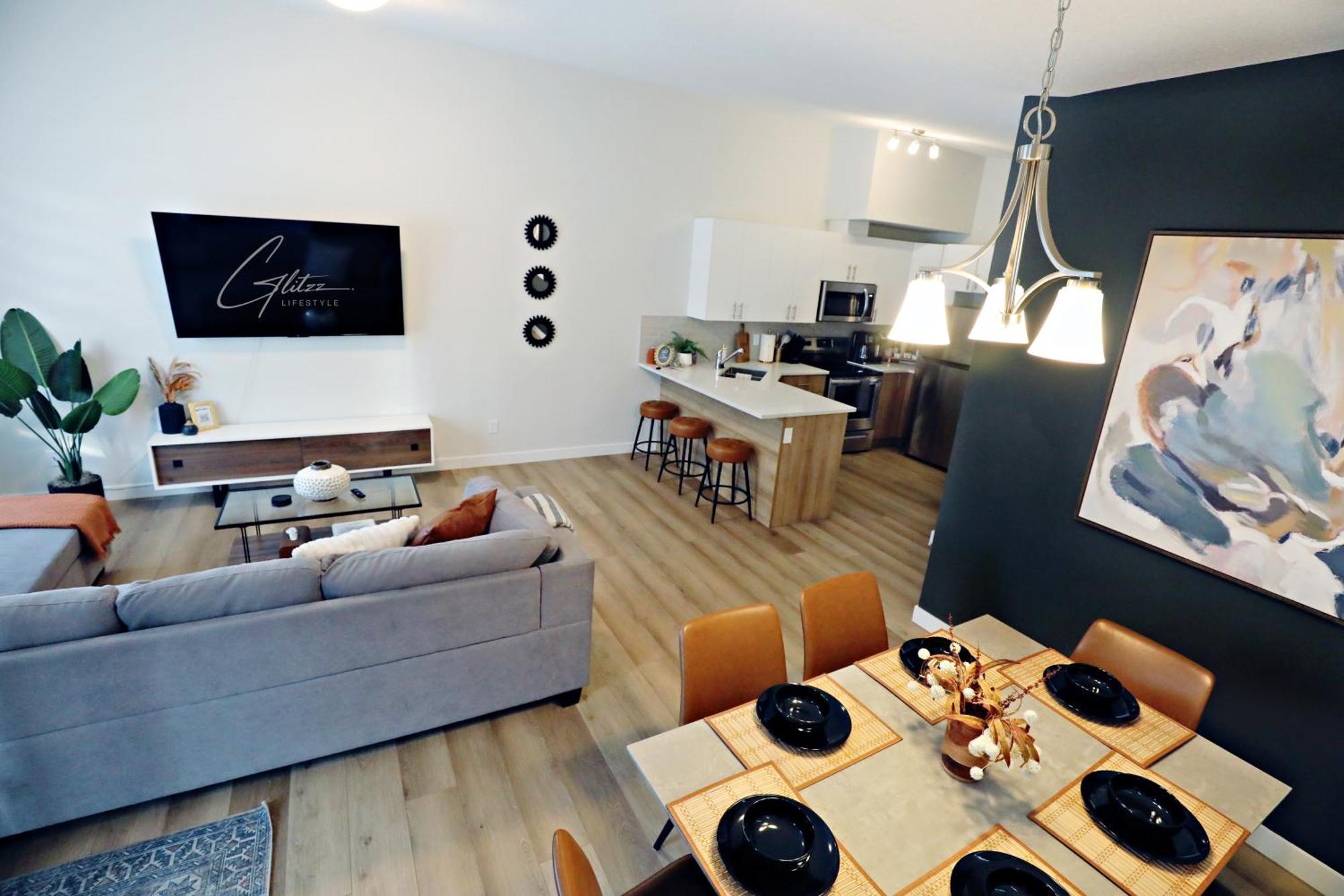 Downtown 5 Bedroom,rogers,commonwealth,nait *