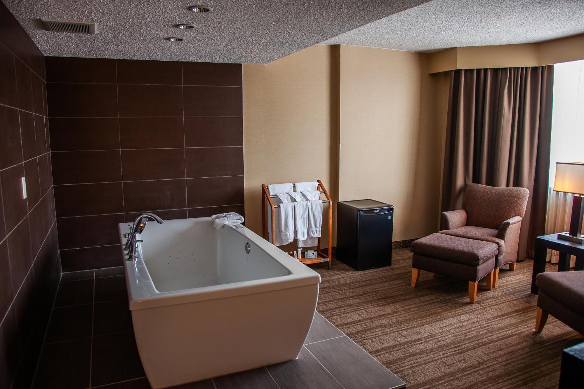 & Convention Center Hotel 3*