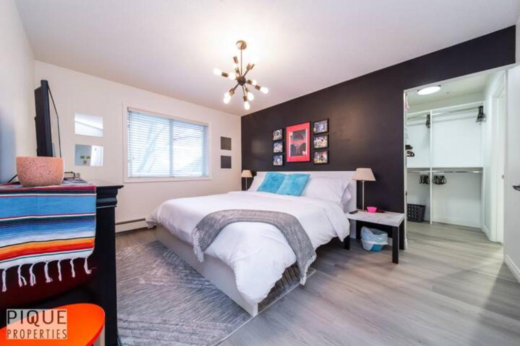 The Neon Palace - Kingbed - Fireplace - Netflix - Ug Park Aparthotel