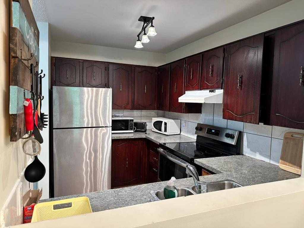 Cozy & Bright Private One-bed Rm Apartment *