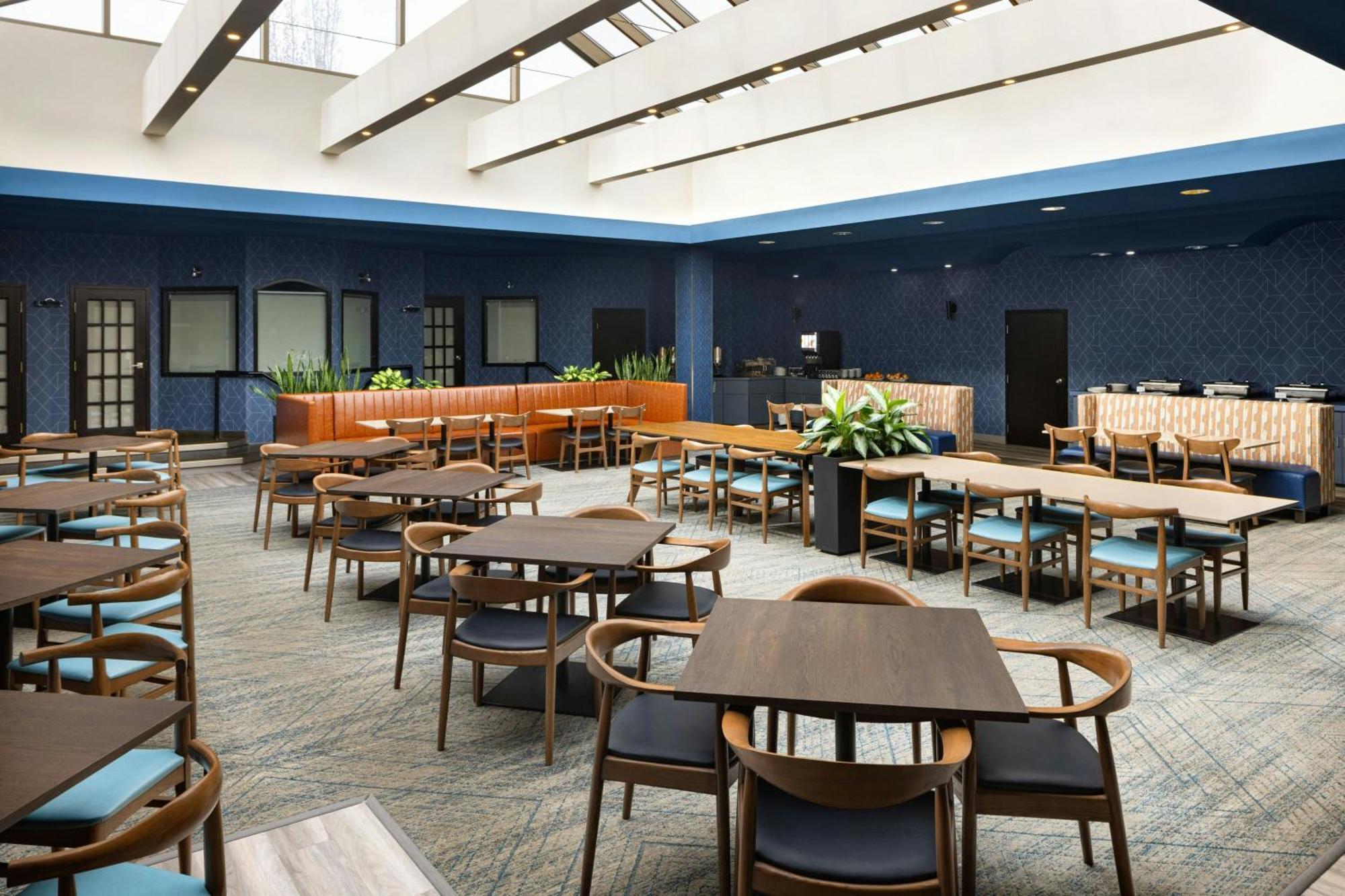 Four Points By Sheraton South Hotel Edmonton