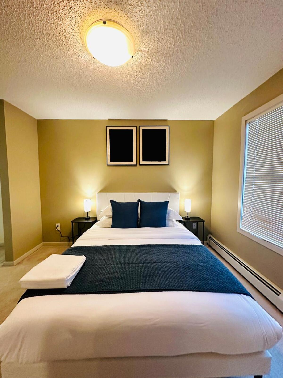 Apartment 1bed Blue House High Rise Manning Area Edmonton