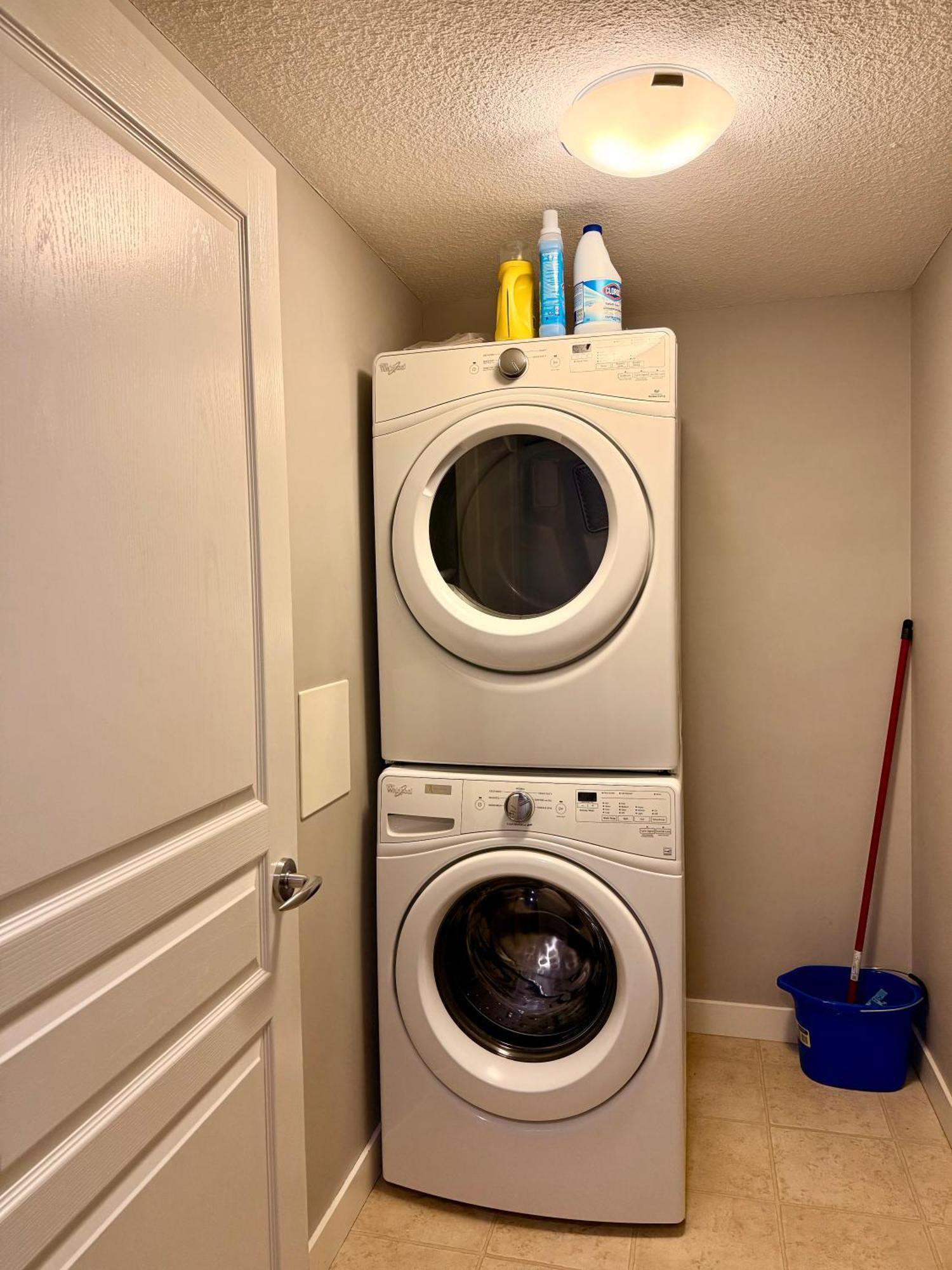 1bed Highrise Orange House, Clearview Area, Recreation Center Apartment Edmonton