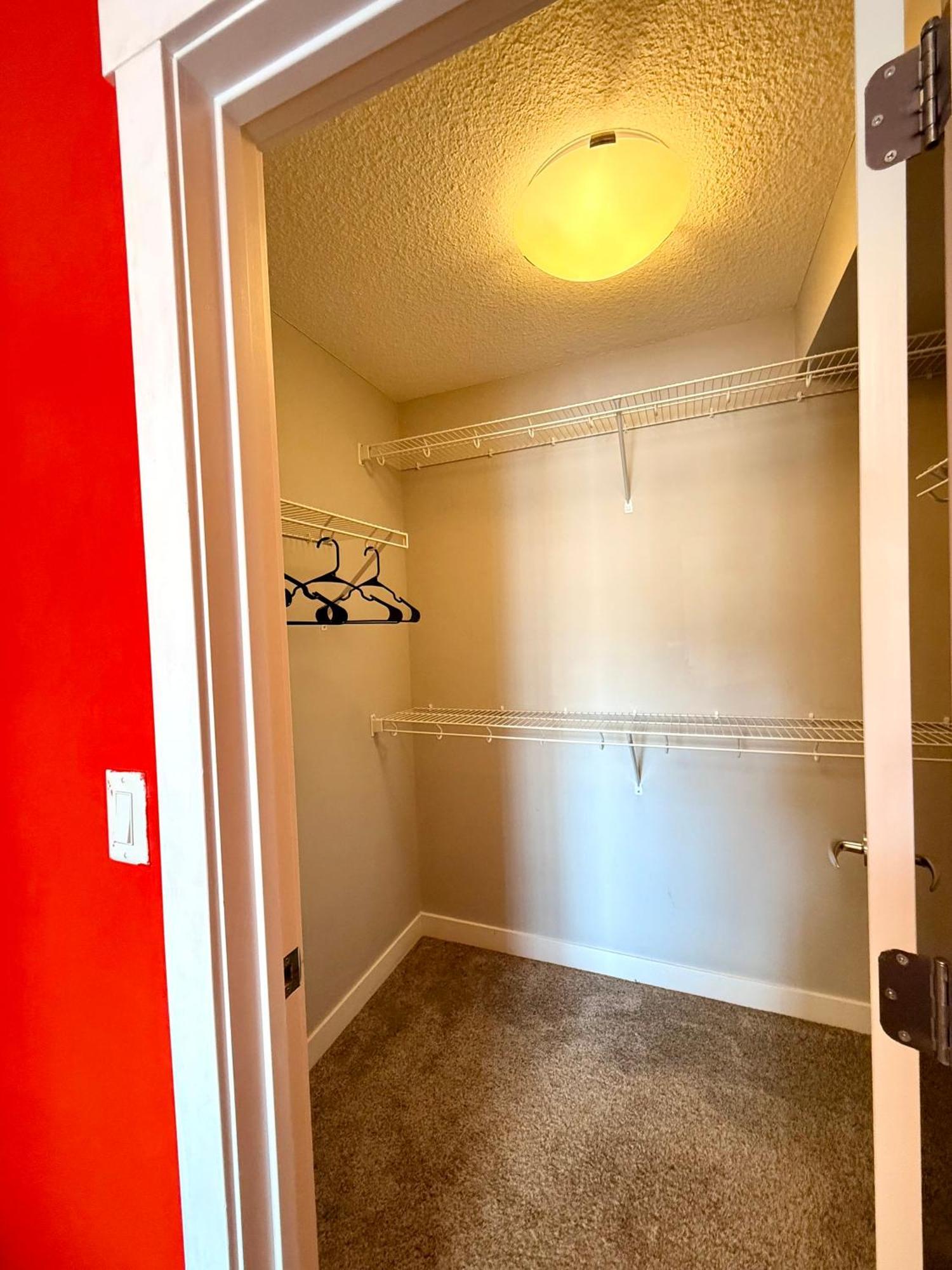 Apartment 1bed Highrise Orange House, Clearview Area, Recreation Center *