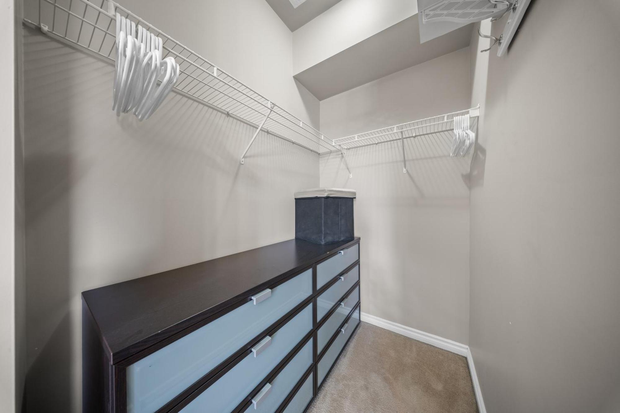 Ice District 2bed Condo, Rogers Place Apartment *