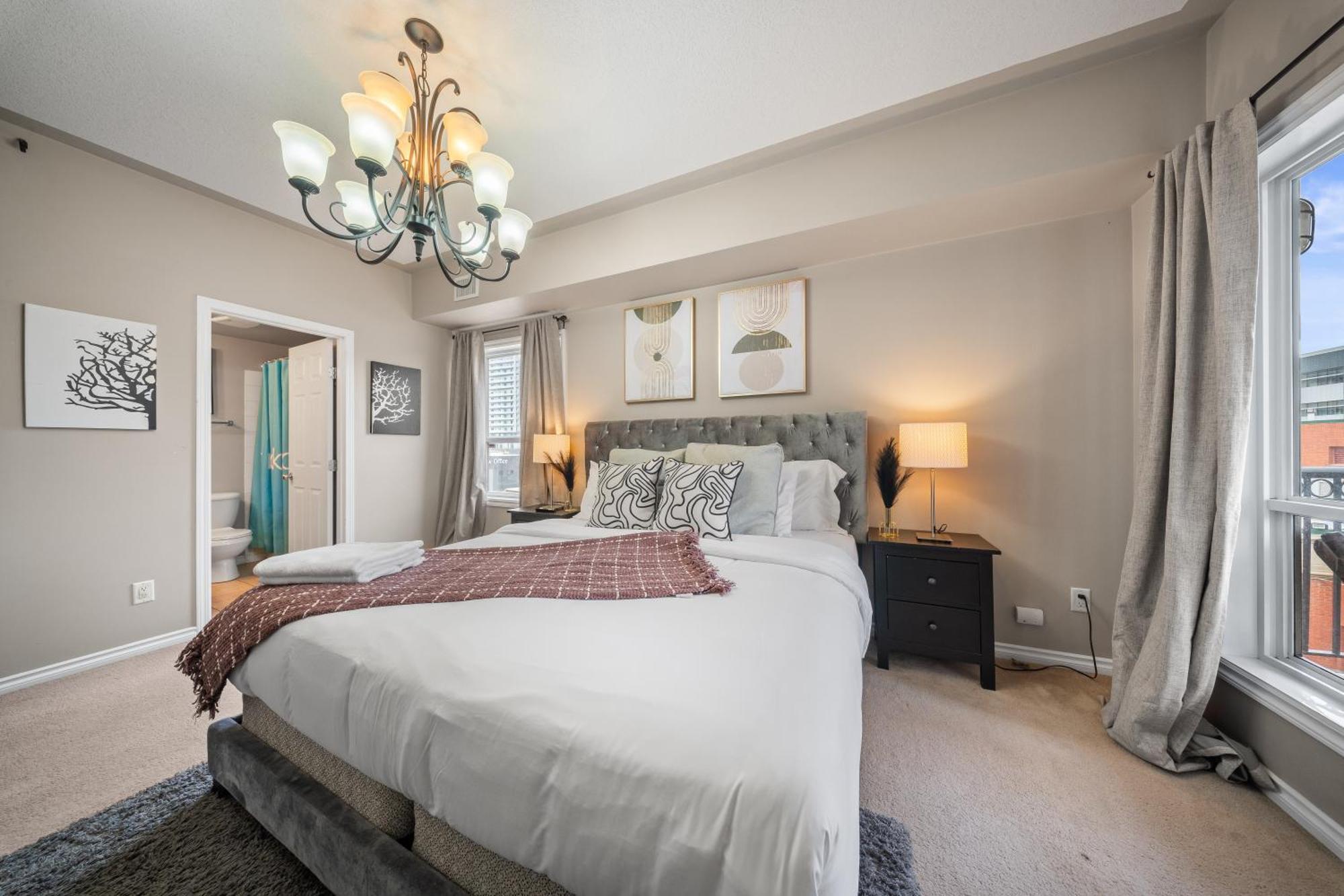 Ice District 2bed Condo, Rogers Place Edmonton