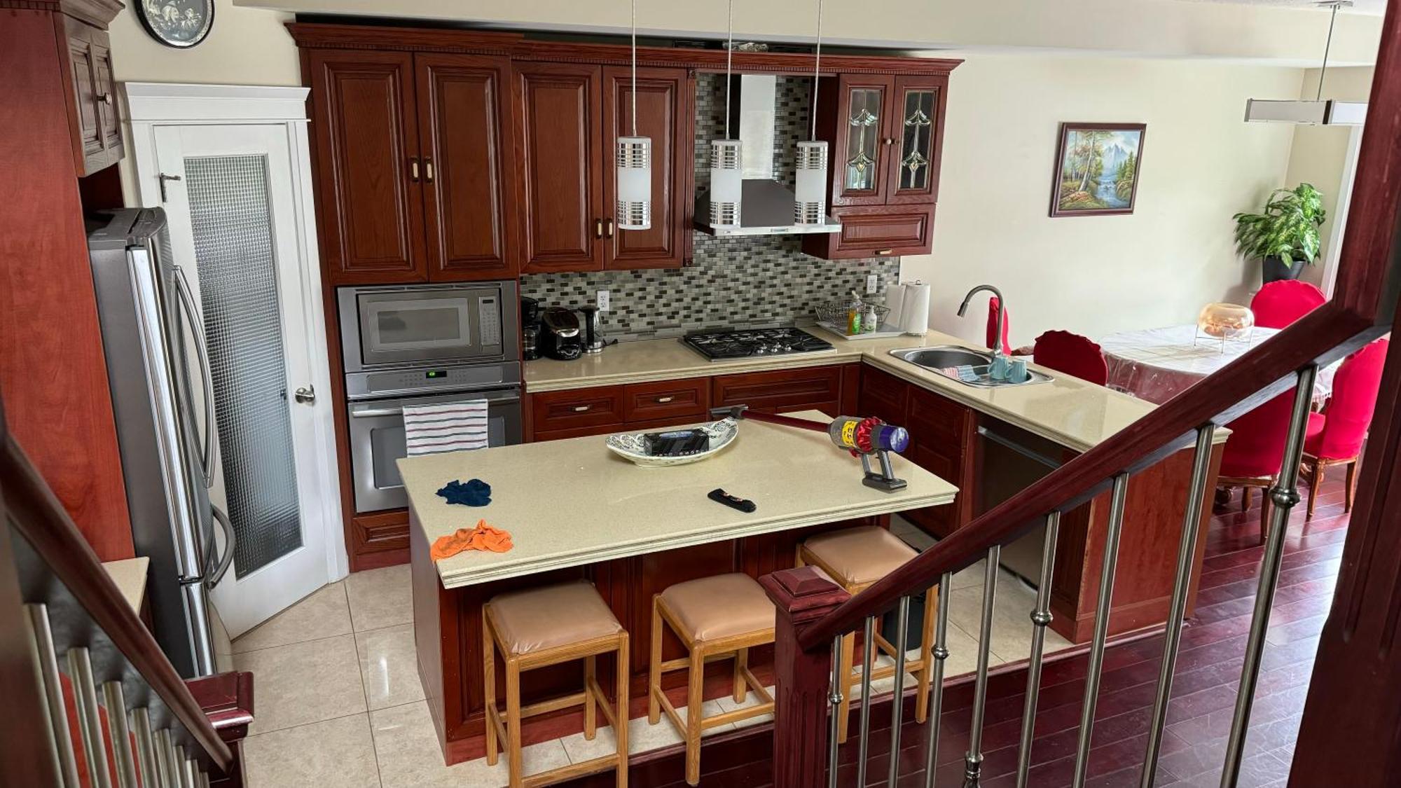 Spacious 6 Beds 3 Baths In Wifi Parking Ac Apartment *