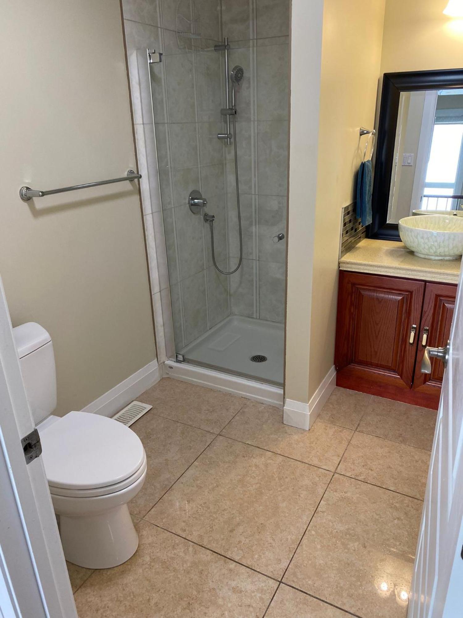 Spacious 6 Beds 3 Baths In Wifi Parking Ac Apartment
