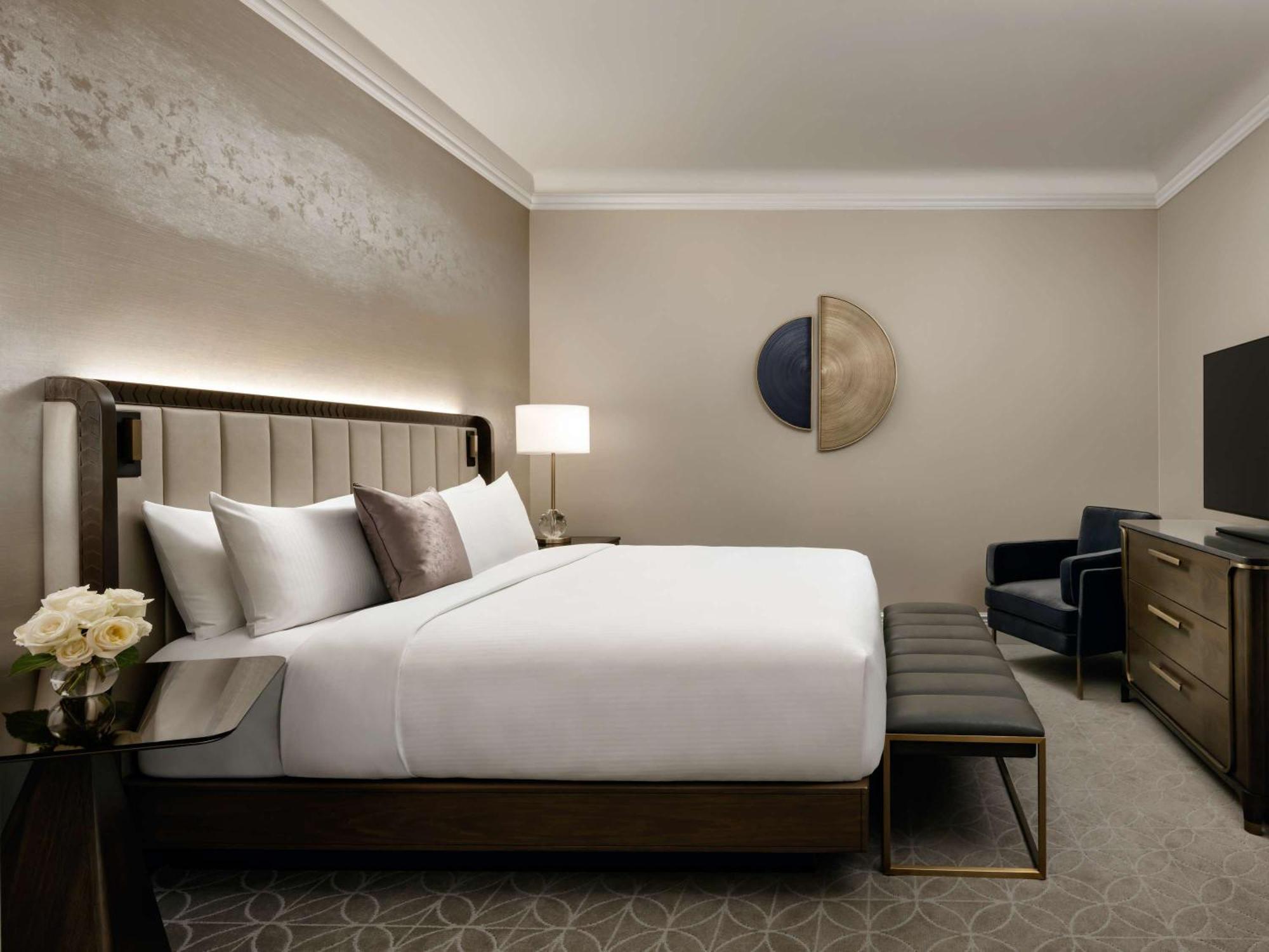 Hotel Fairmont Macdonald 4*