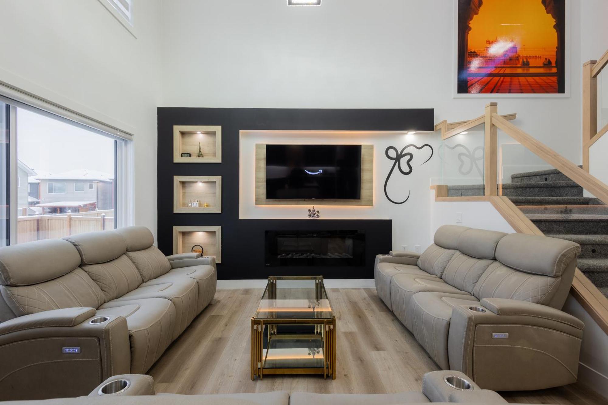 Villa Spacious & Convenient Big House Edmonton