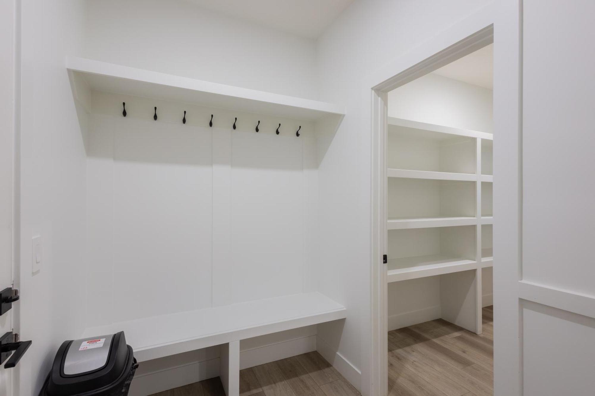 Villa Spacious & Convenient Big House Edmonton