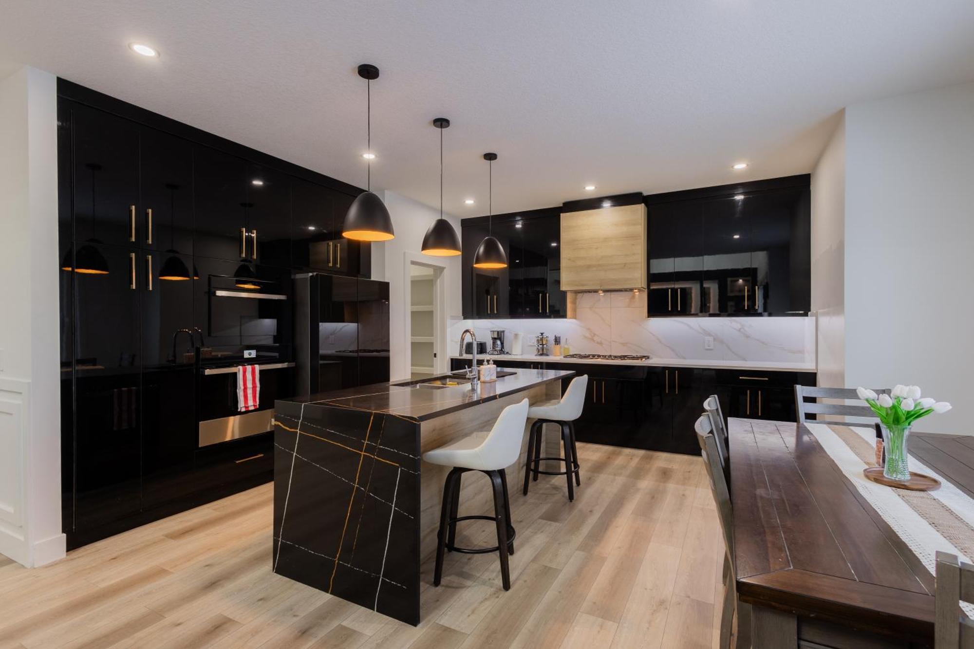 Spacious & Convenient Big House *